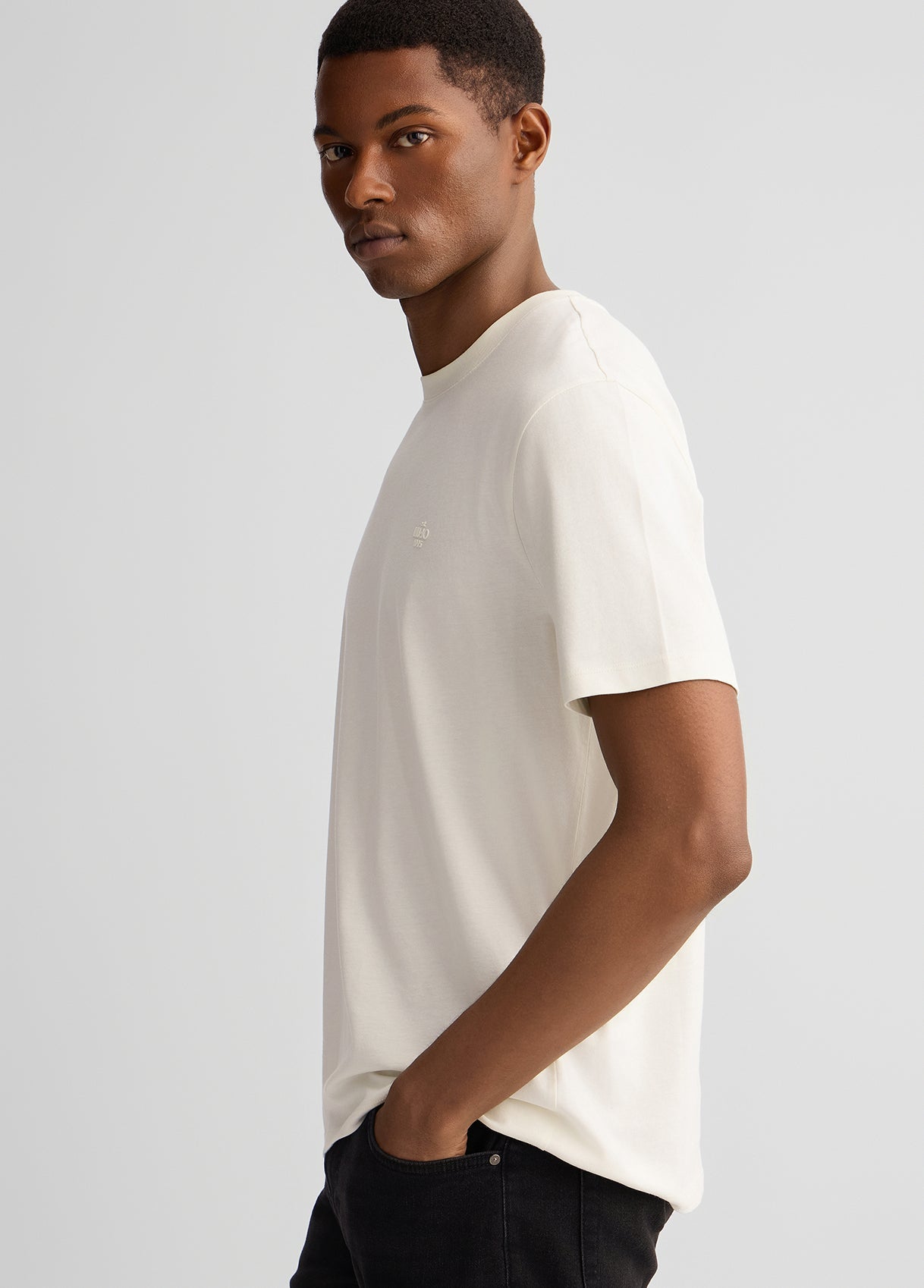 QA5145J481911001S-white