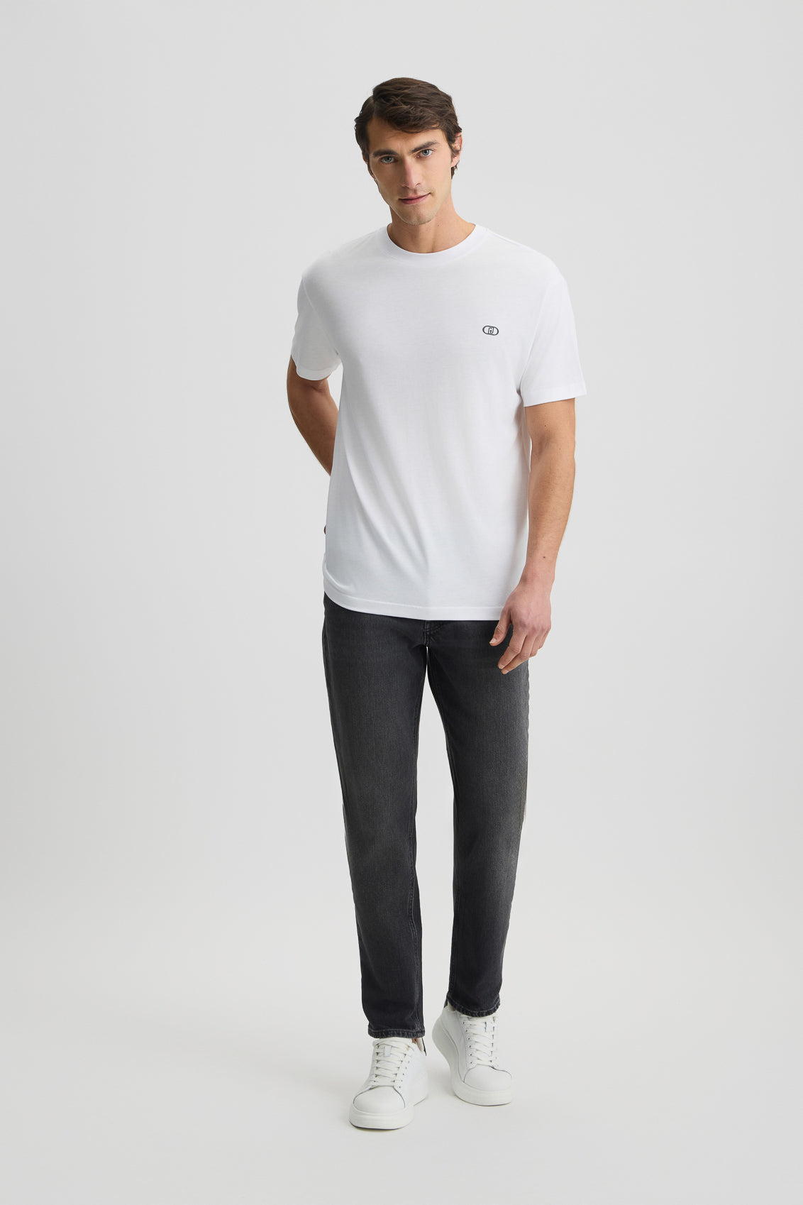 QA5174J480511001S-white