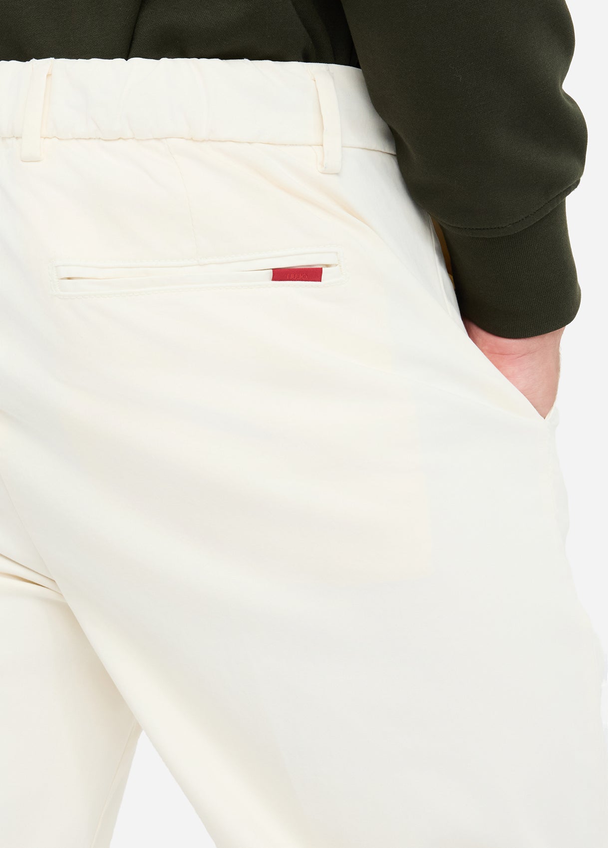 QF5107T39861480142-tofu white