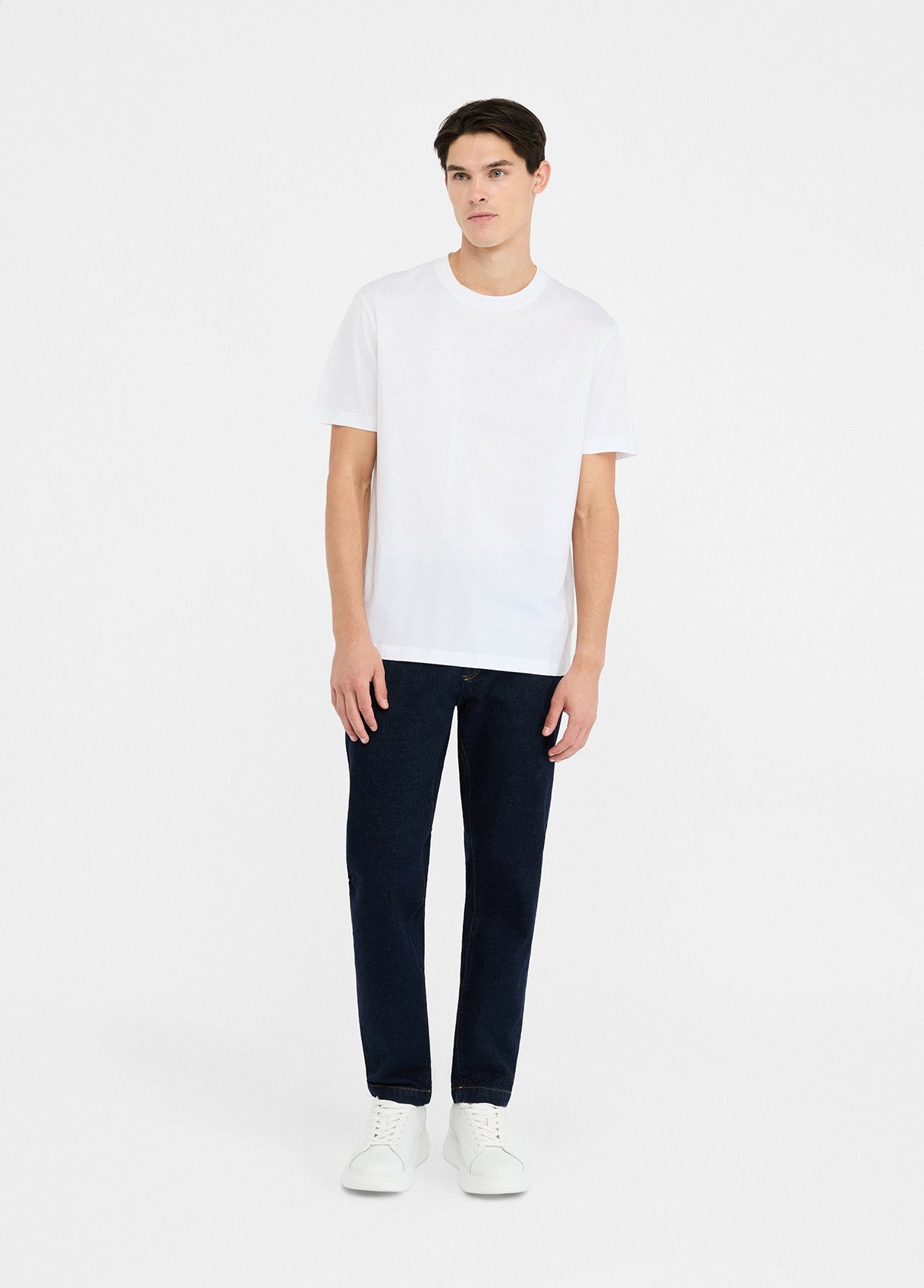 QXX077J479914001S-white