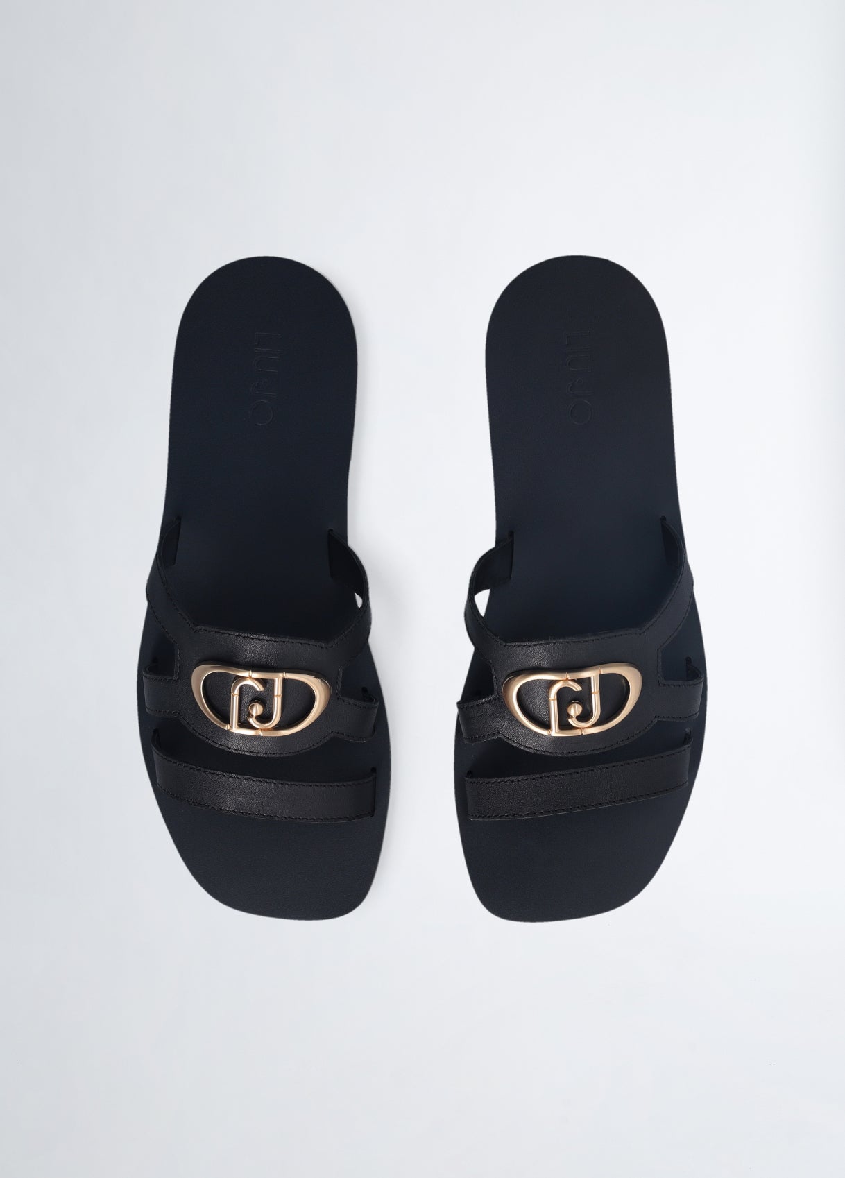 SA5083P01022222241-black