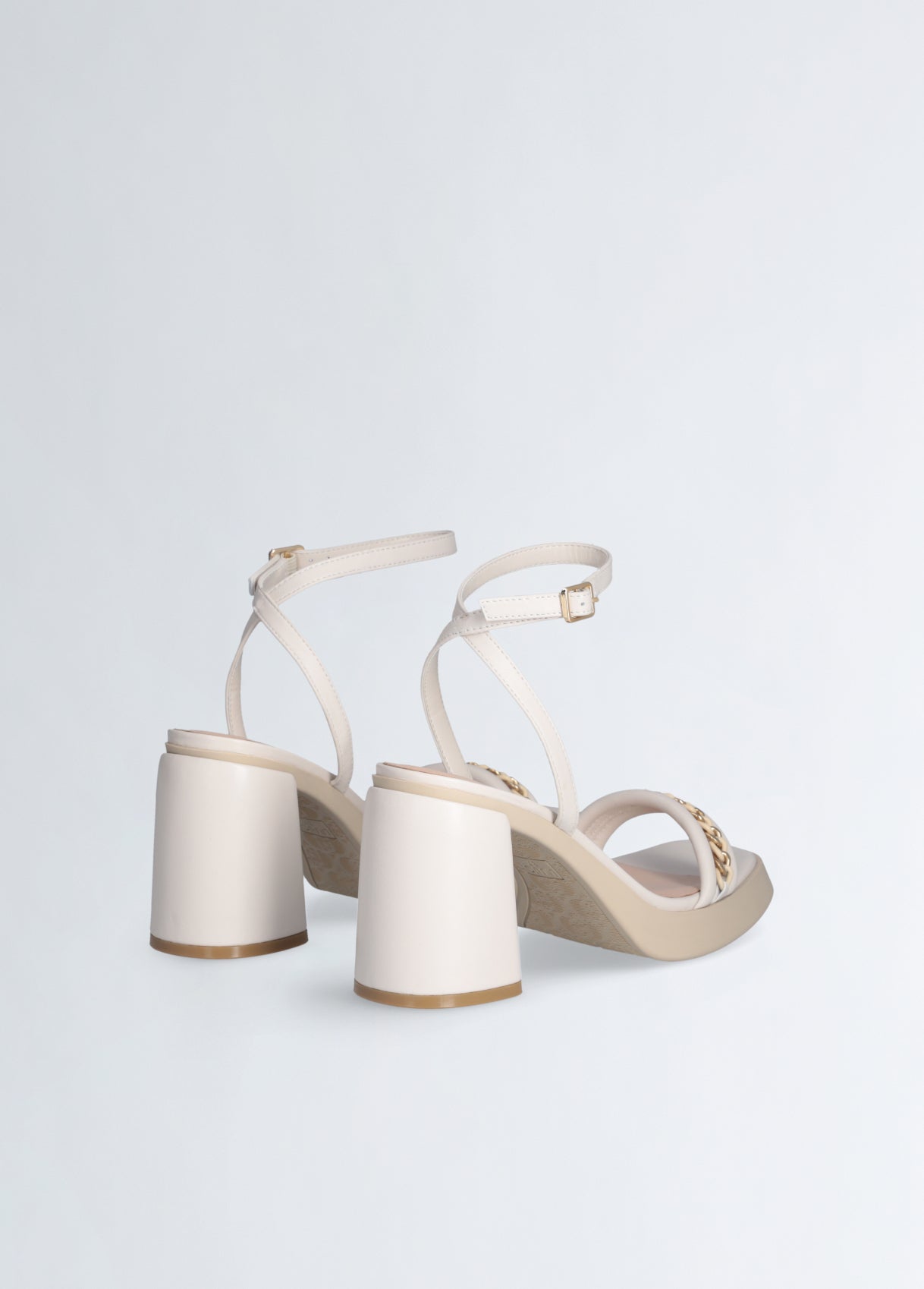 SA5097P0062S140141-nude