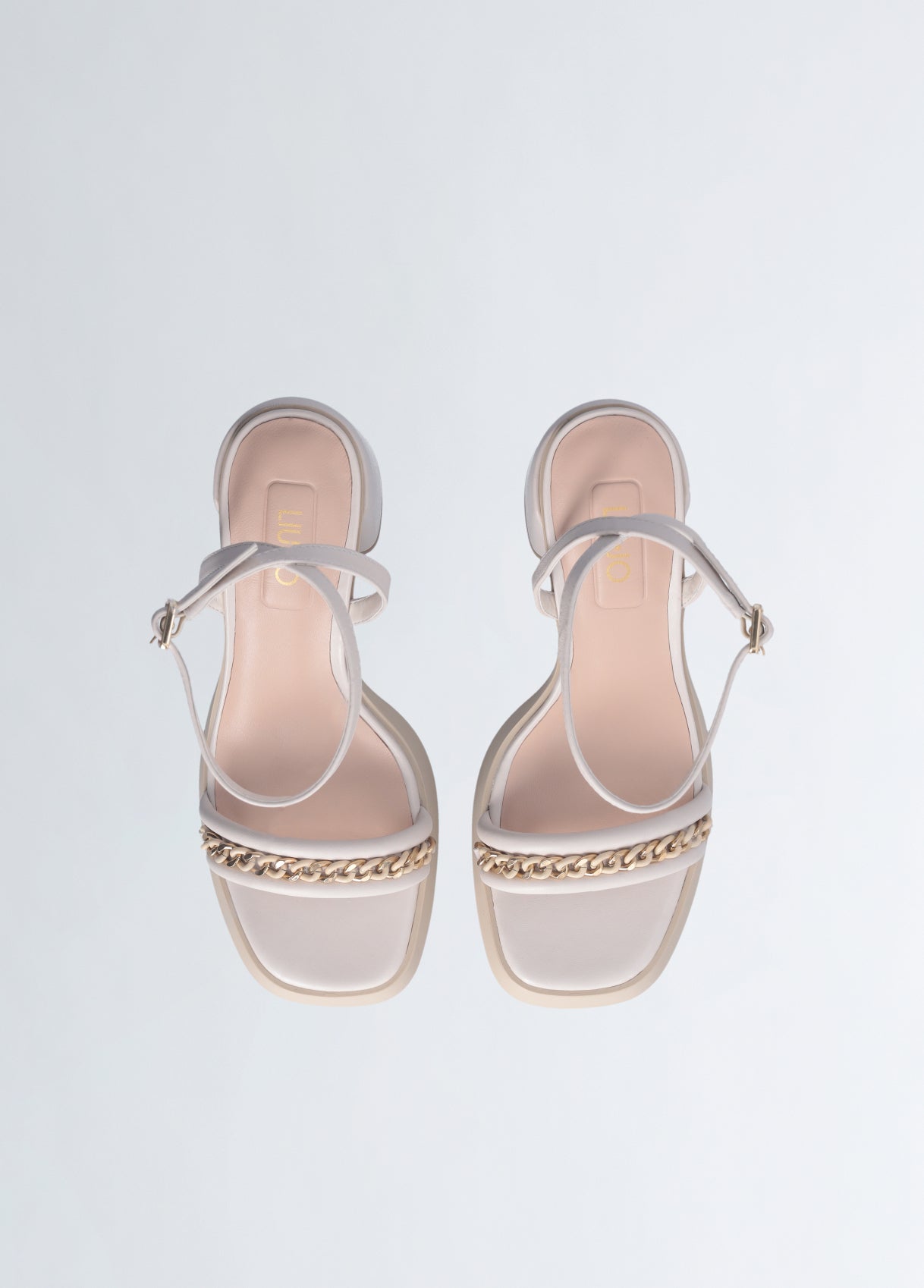 SA5097P0062S140141-nude