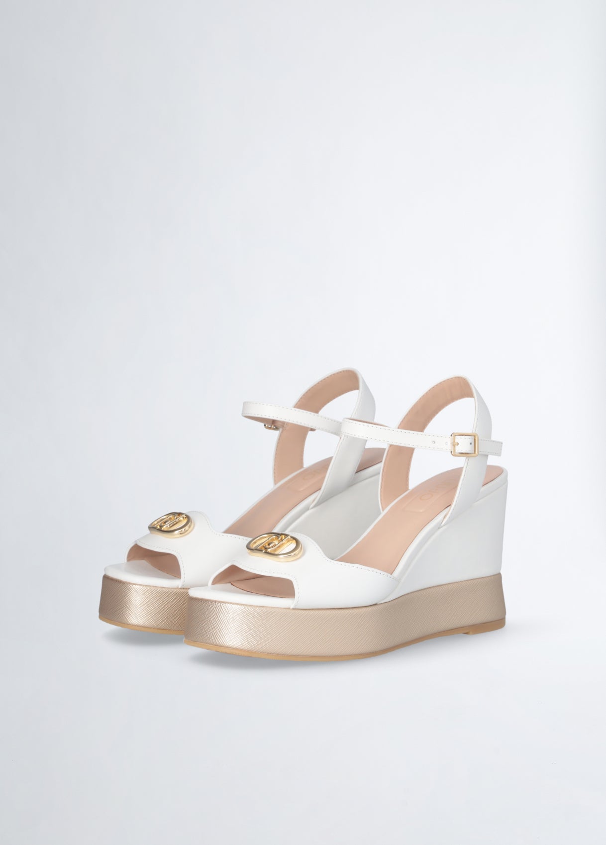 SA5117P01020106541-white