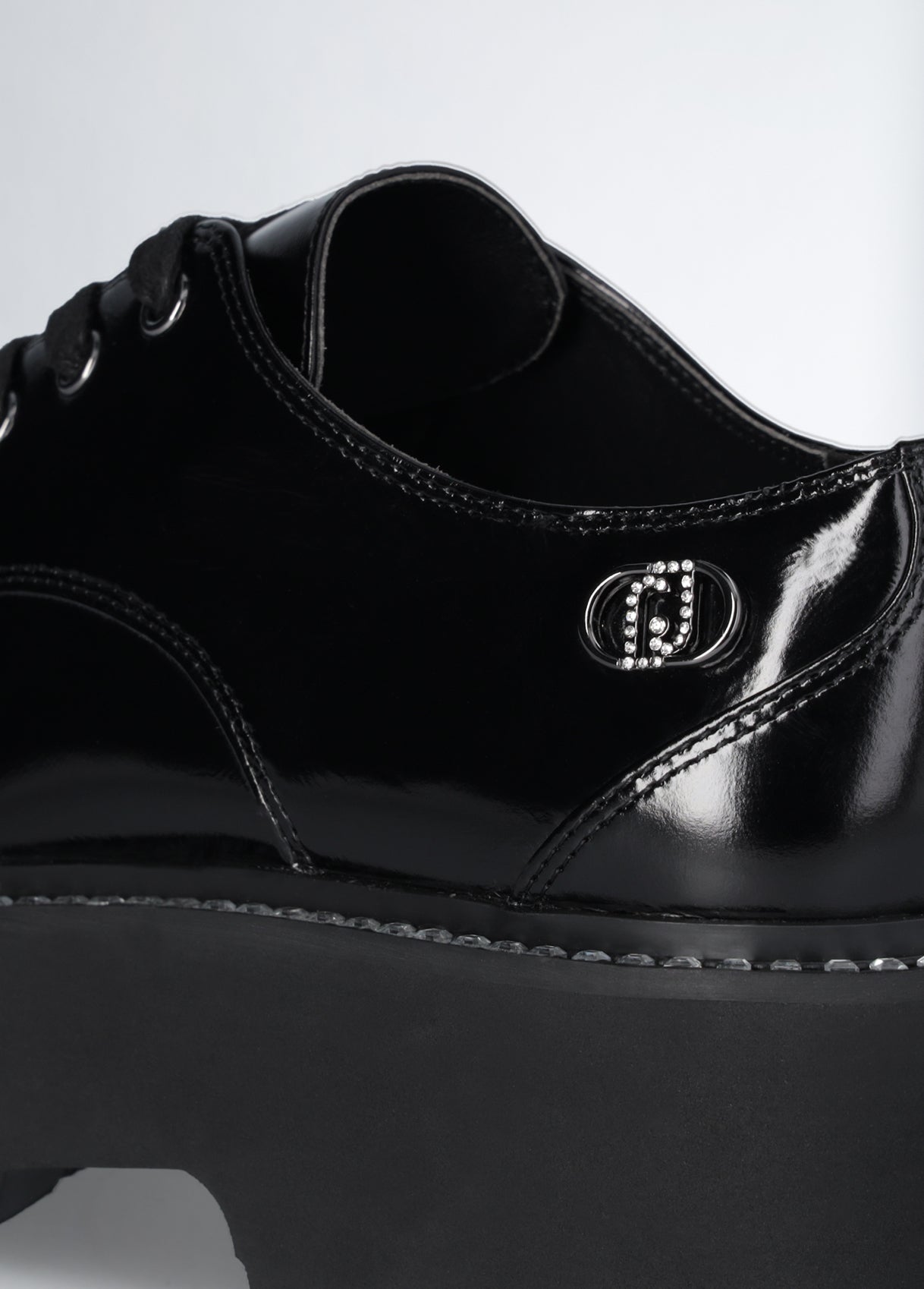 SF4015PX0412222235-black