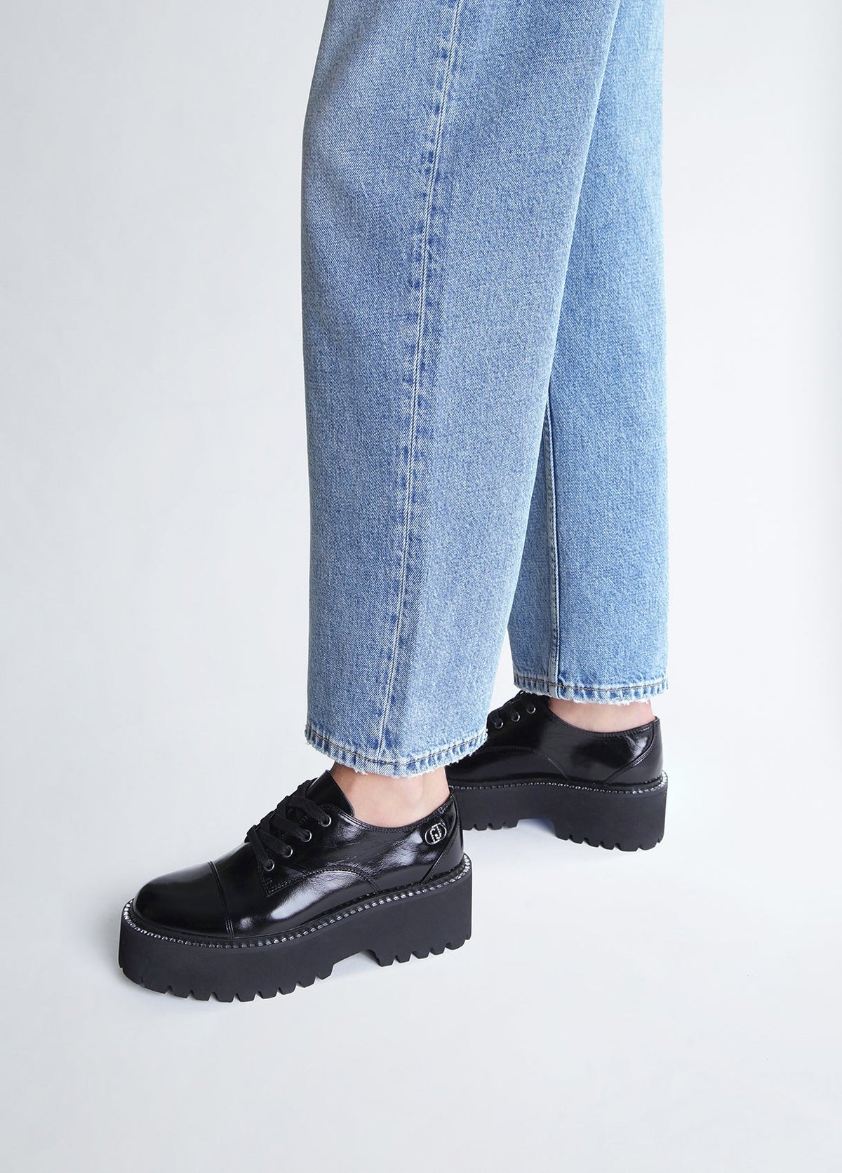 SF4015PX0412222235-black