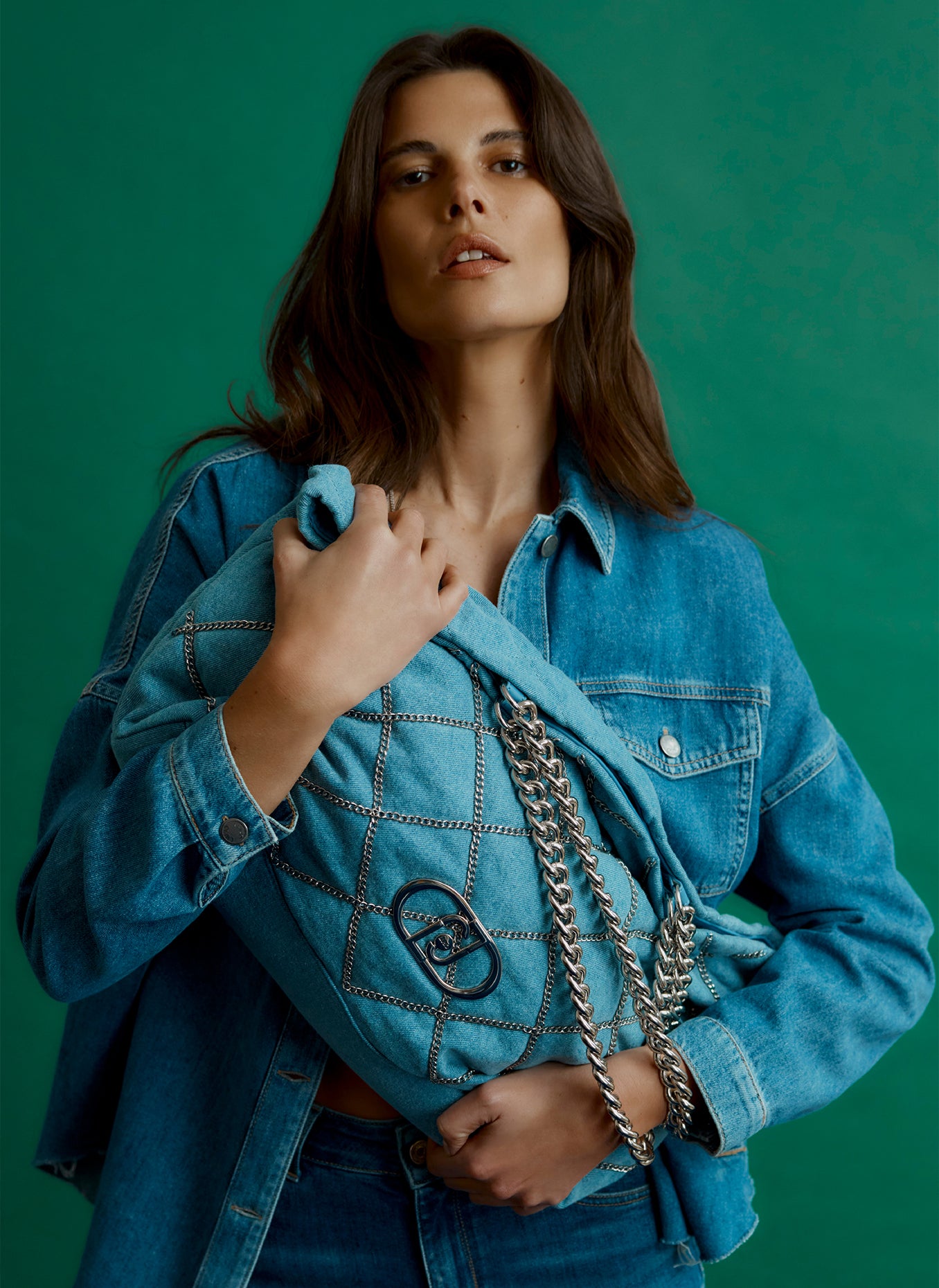 EXCLUSIVELY AT LE MOJE