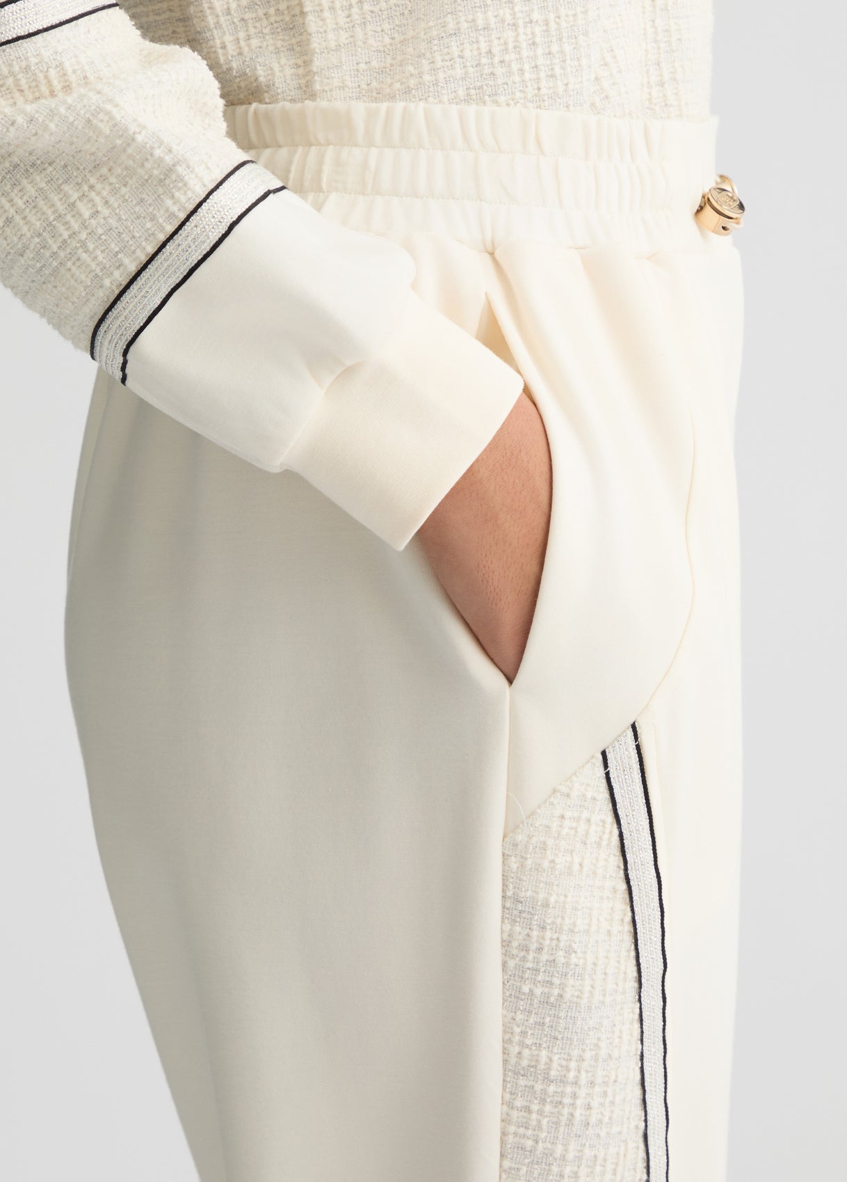 TA5054J594210105XXS-white