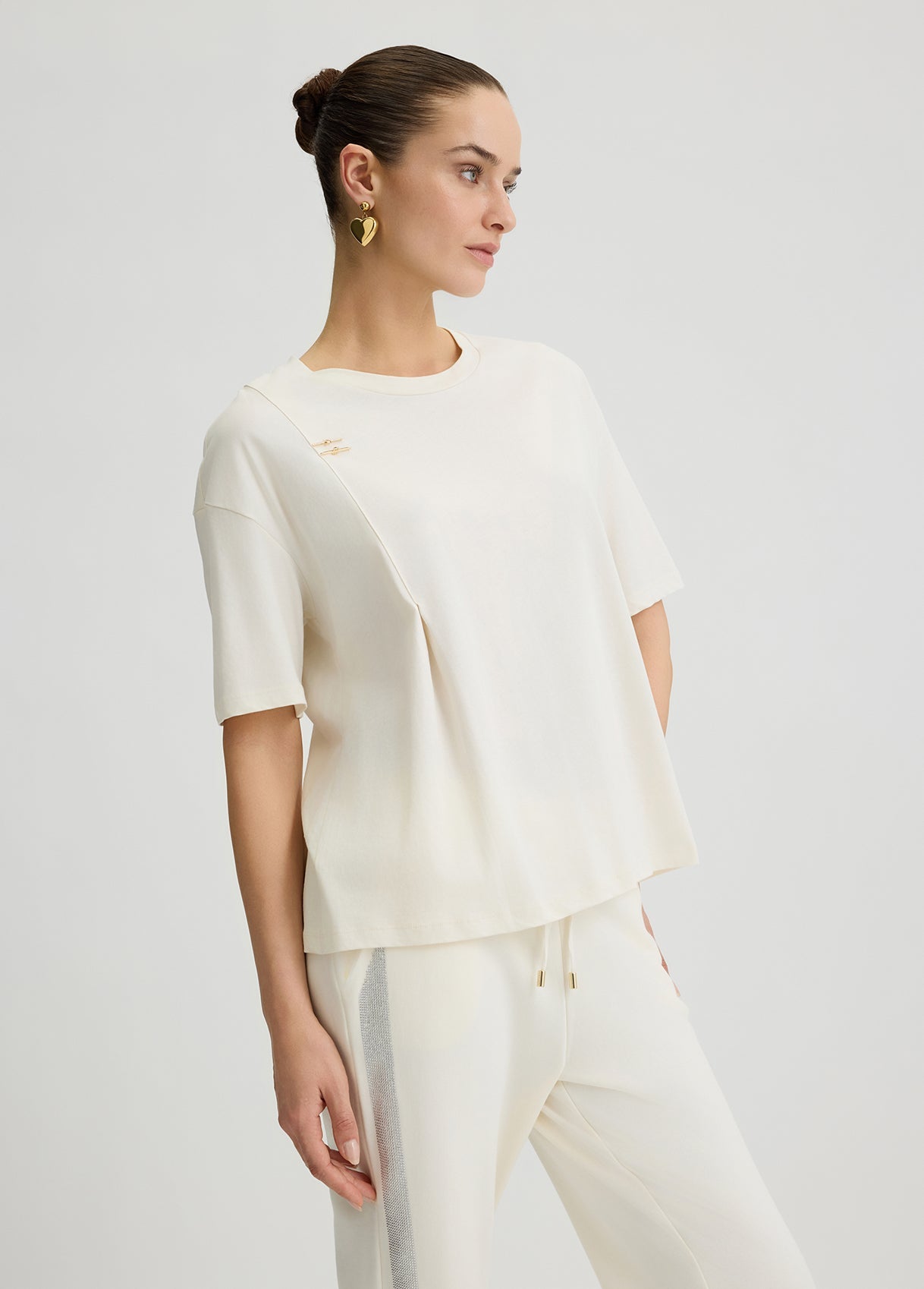 TA5186JS92310105XXS-white