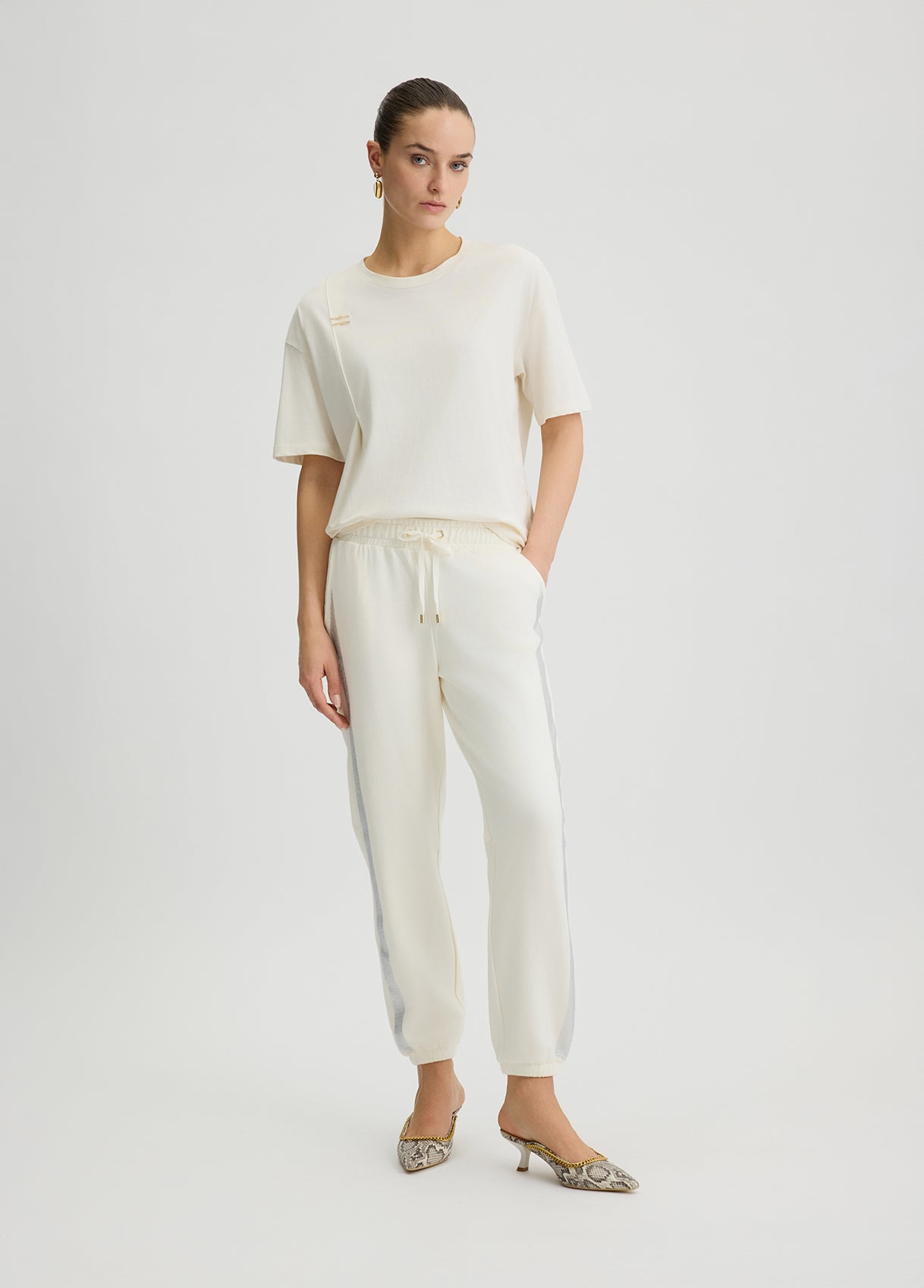 TA5186JS92310105XXS-white