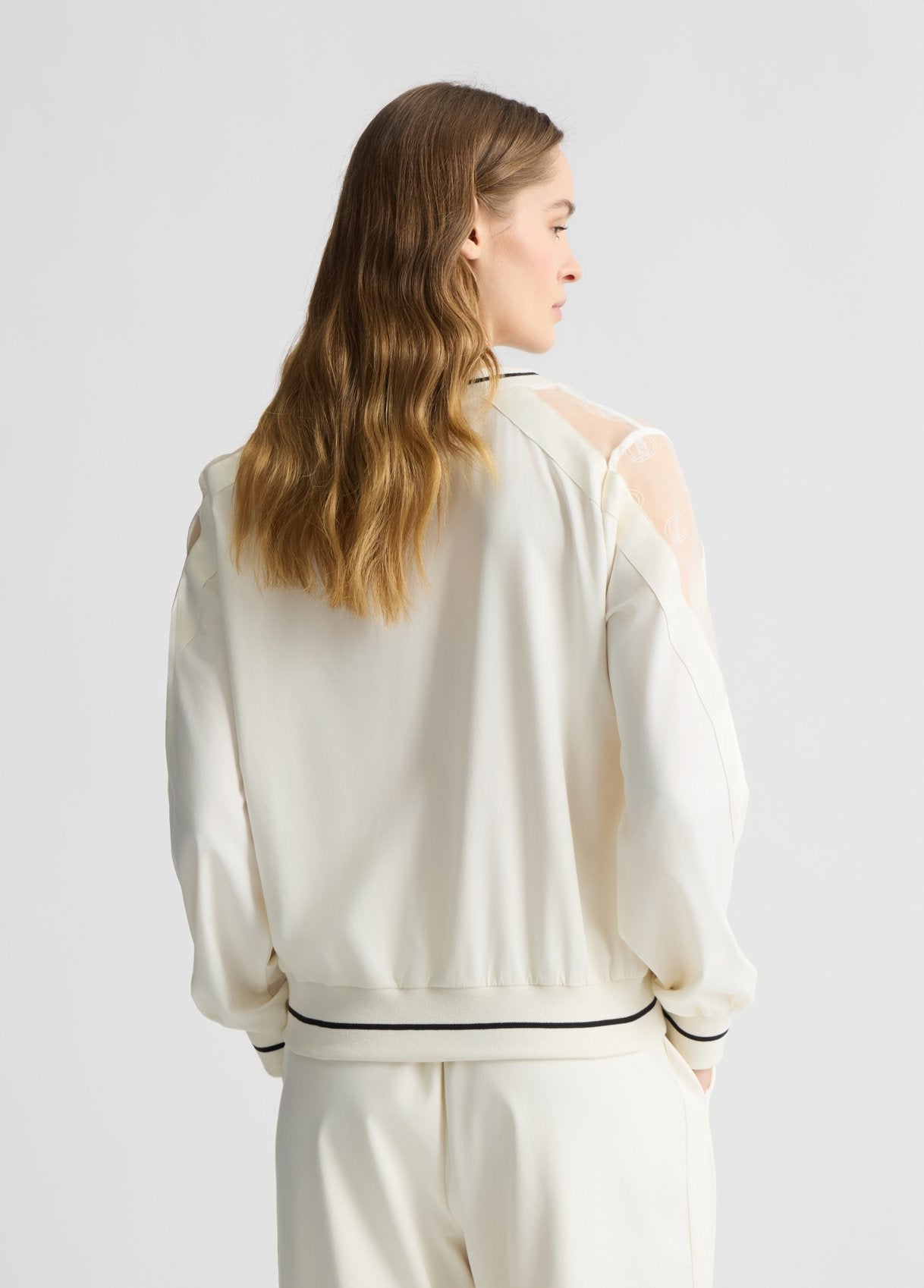 TA5201TS92210105XXS-white