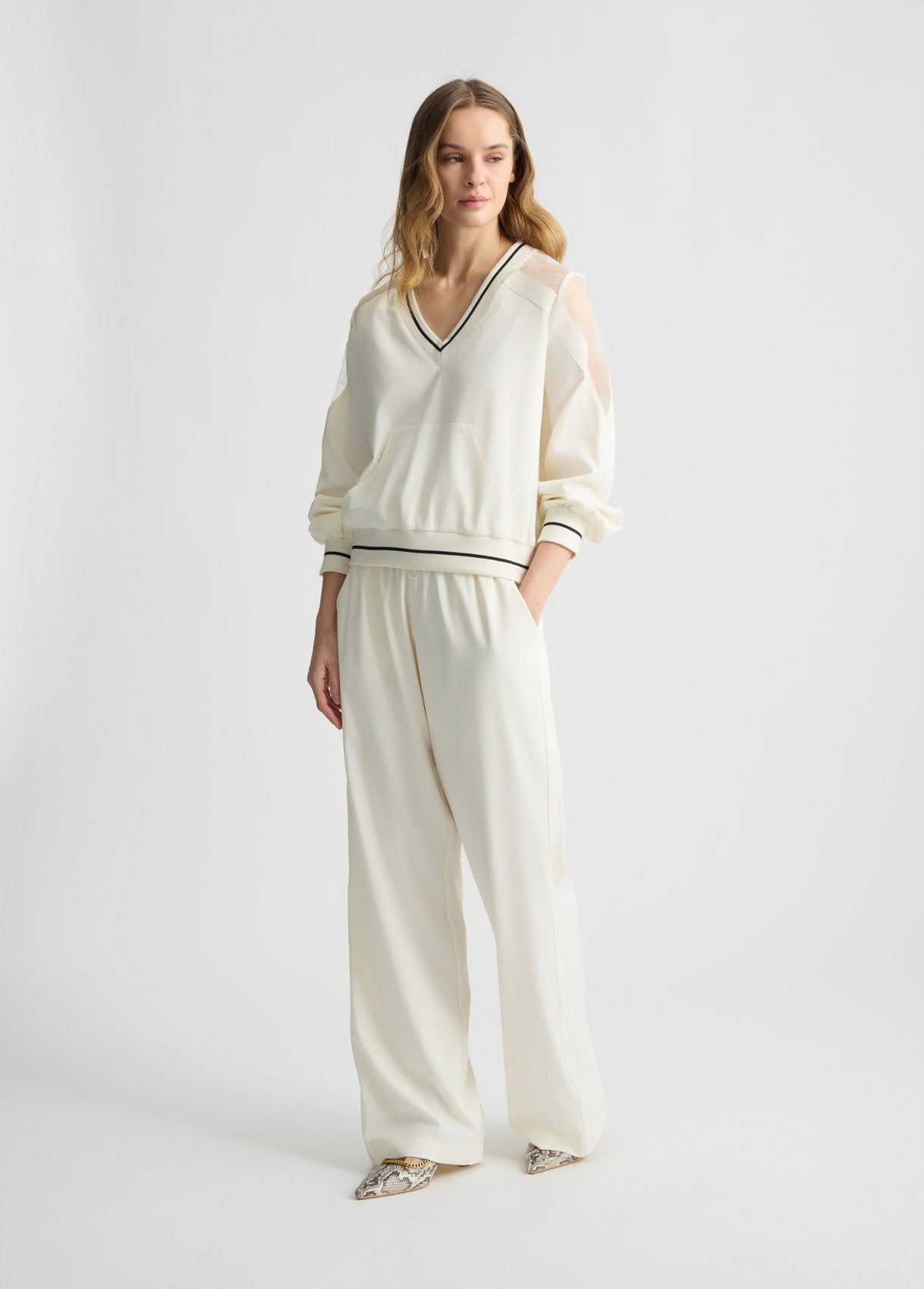 TA5201TS92210105XXS-white