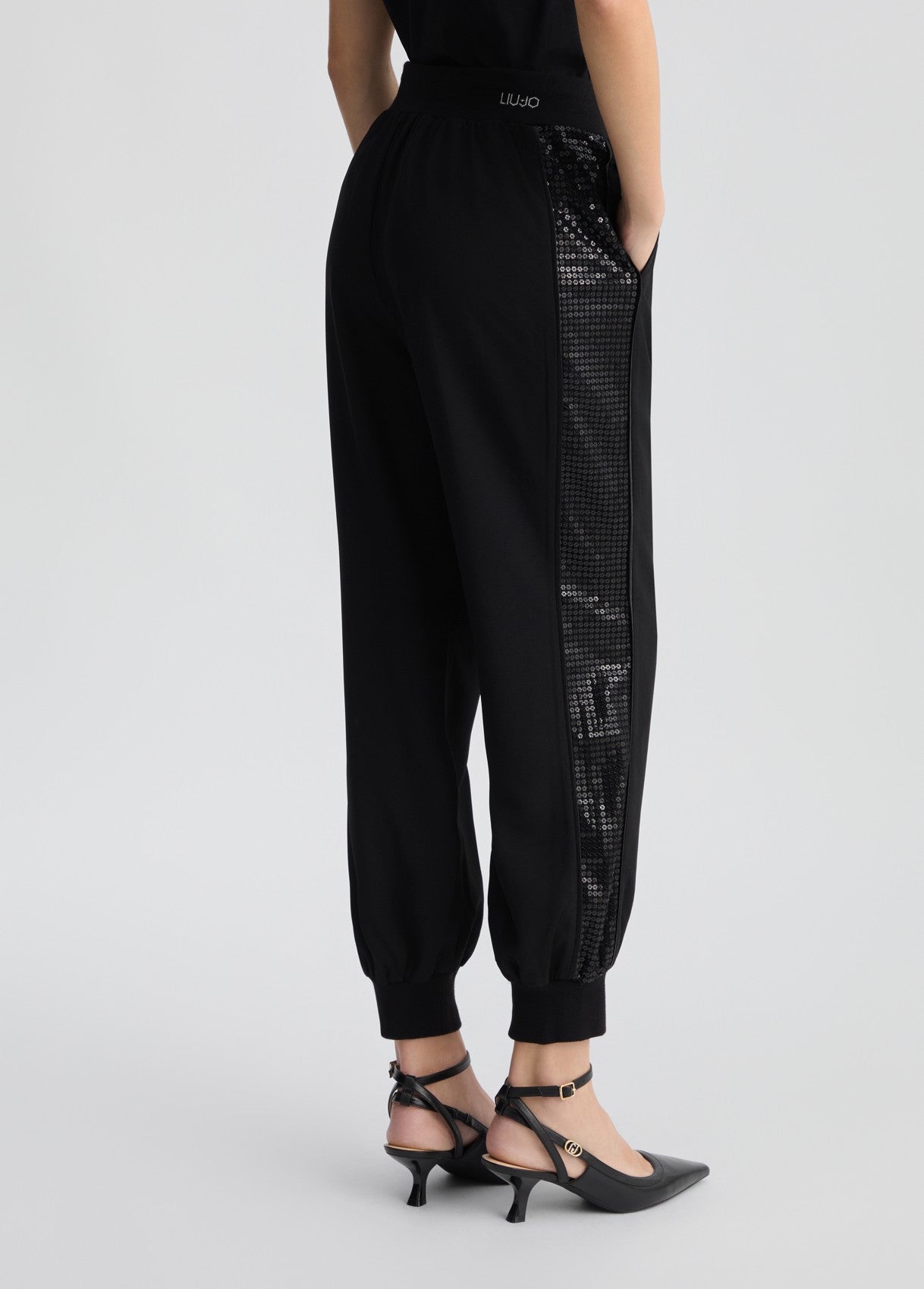 TA5264TS42303195XXS-black