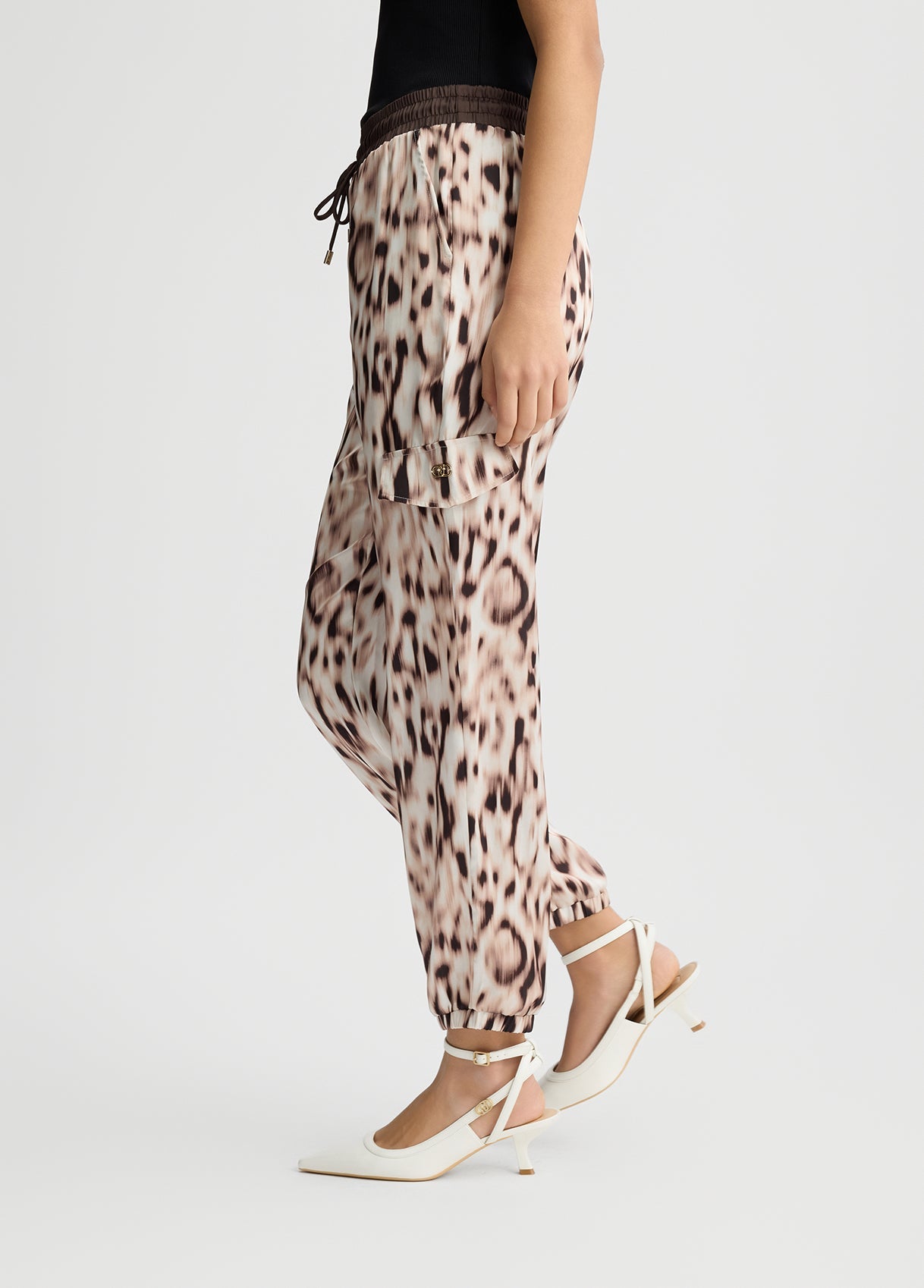 TA5293TS964M9064XXS-beige