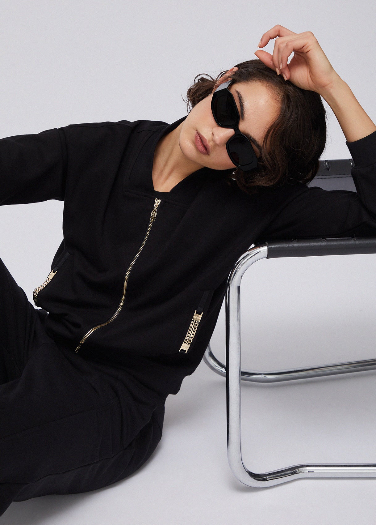 TA6241JS18222222XXS-black