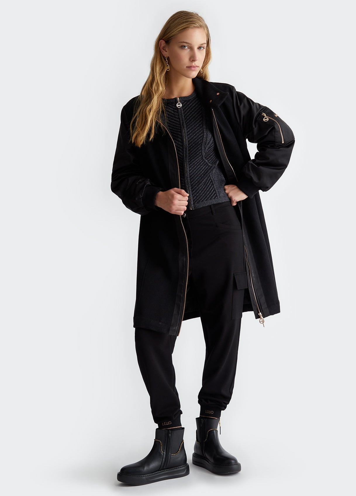 TF4279J618222222XXS-black