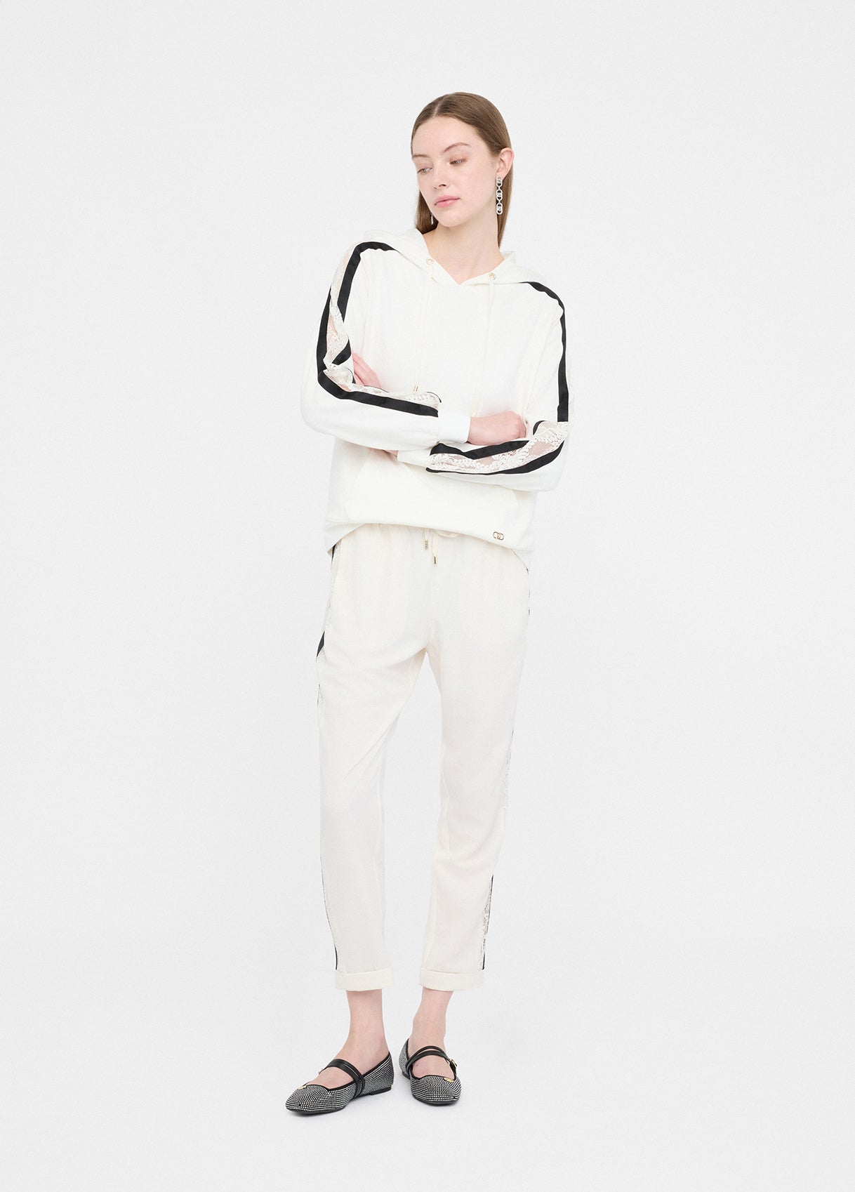 TF5132TS423C3768XXS-Milky white