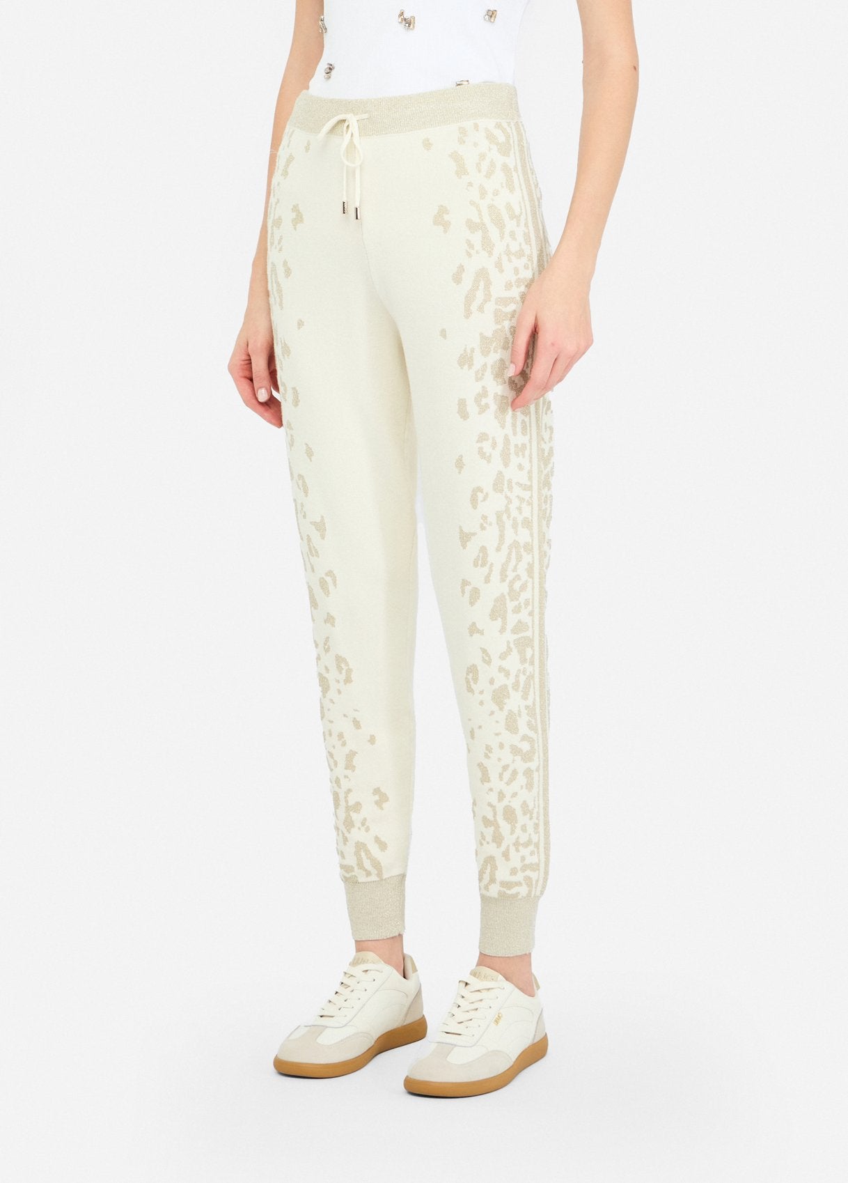 TF5174MS49IA4351XXS-Milky white