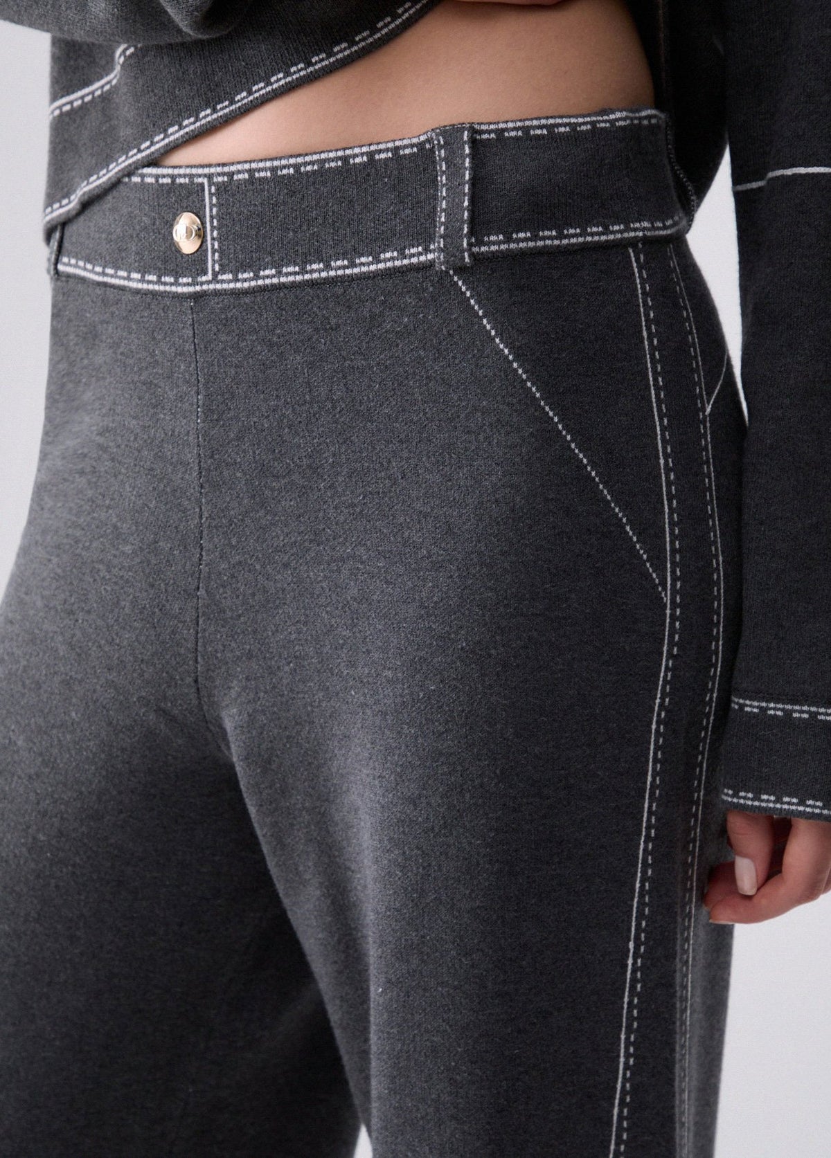 TF6077MS59LD3031XXS-grey