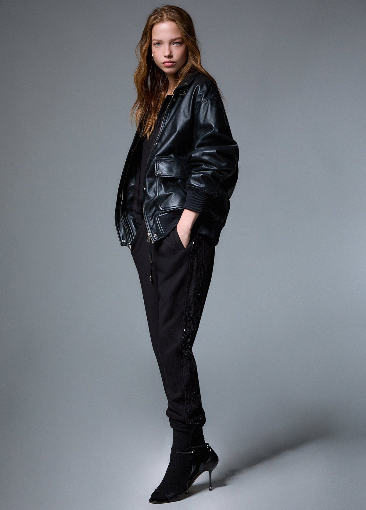 TF6143FS57622222XXS-black
