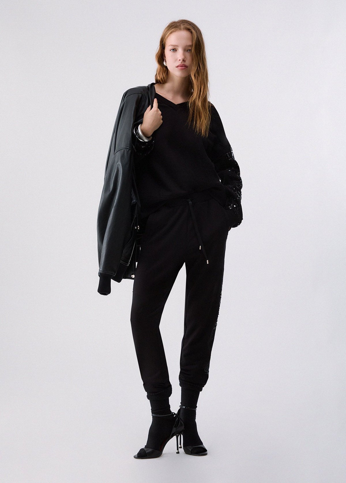 TF6143FS57622222XXS-black