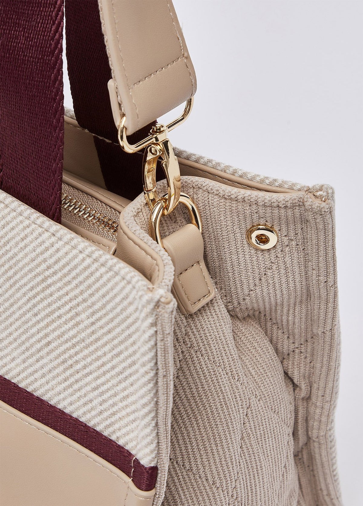 TF6215T758AX0534T.U.-beige