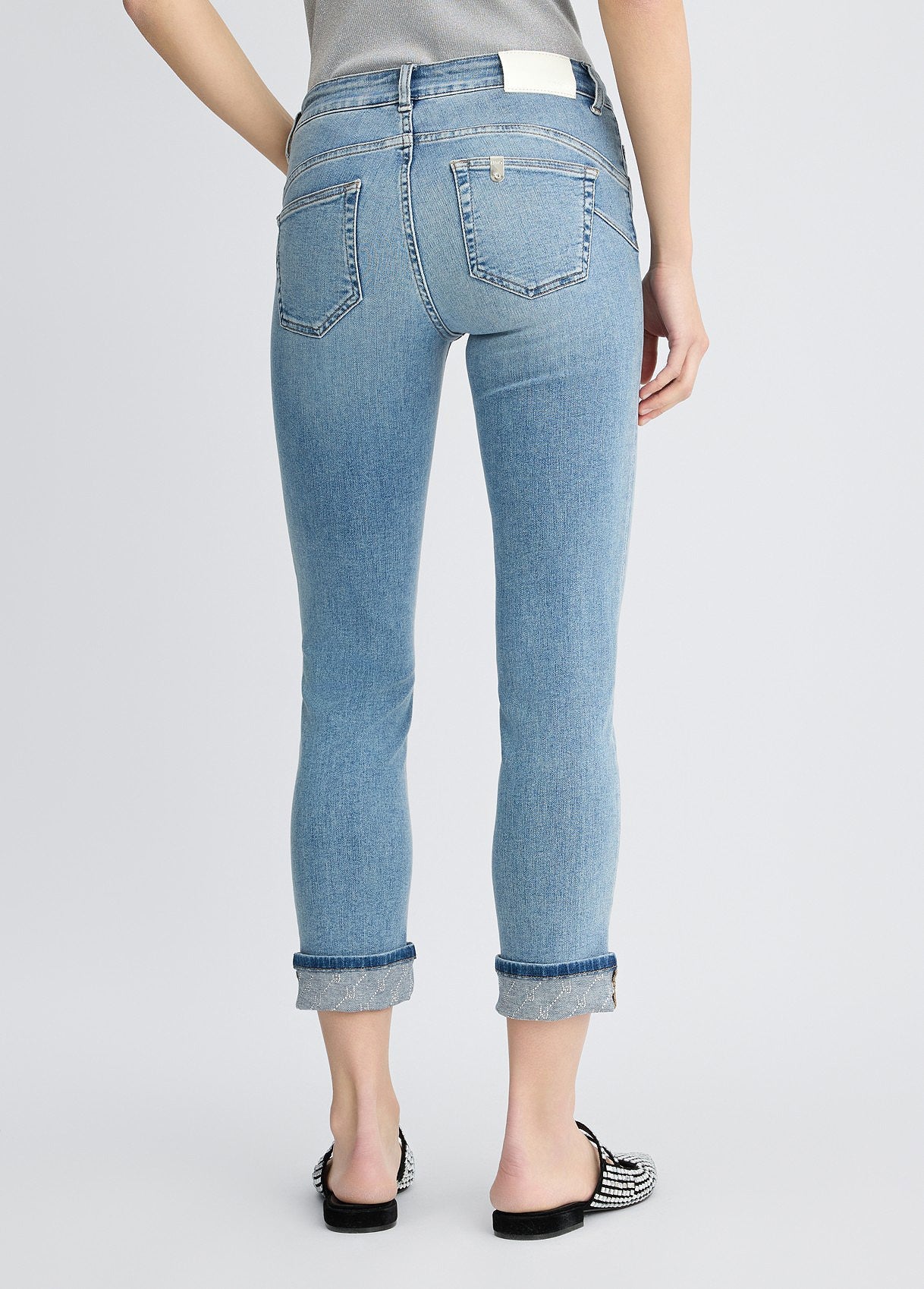 UA5006D46157875724-light denim