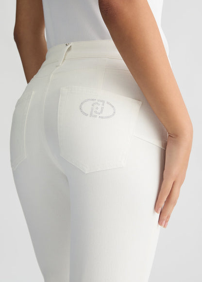 UA5082T18161070124-white wool