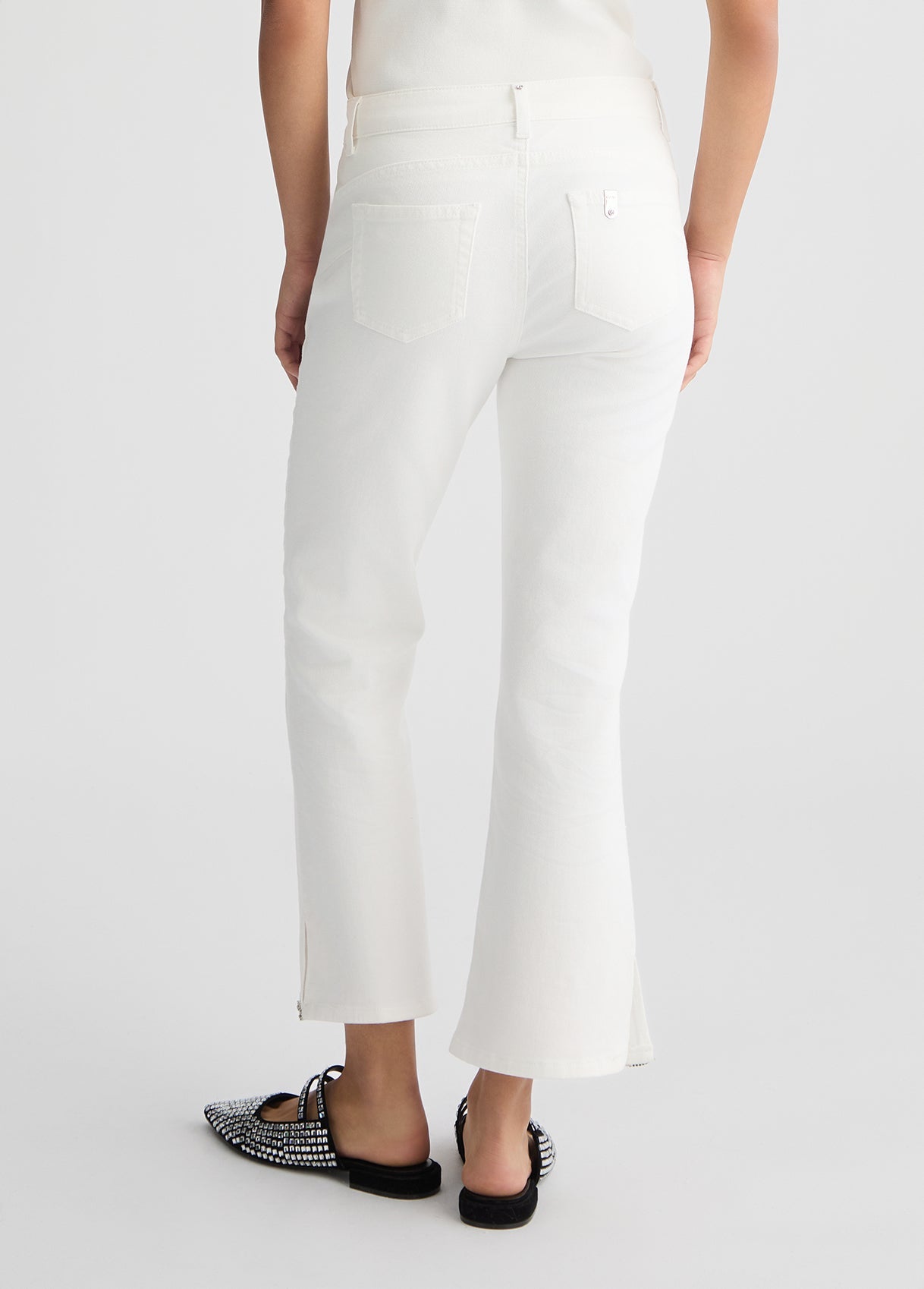 UA5141T18161070124-white wool