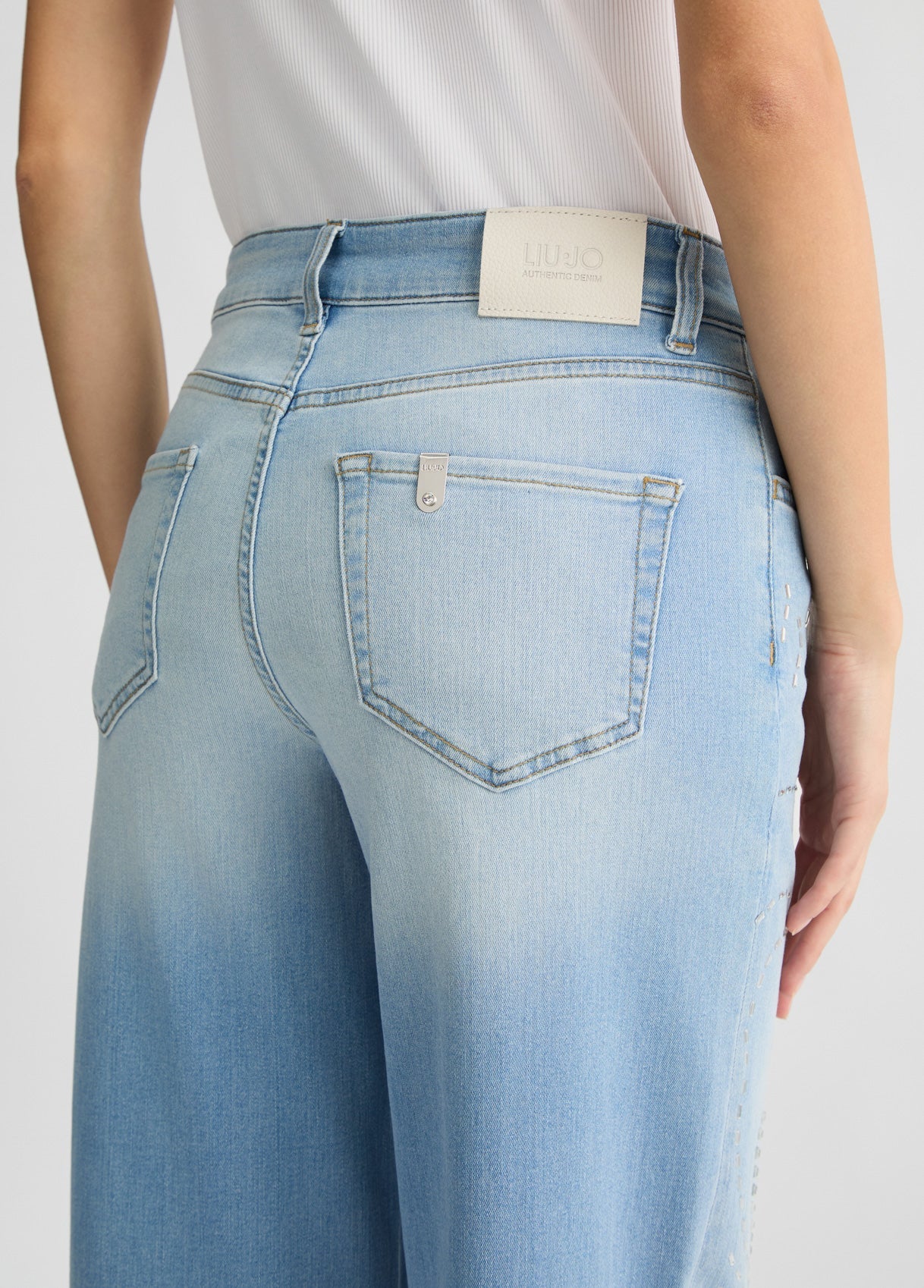 UA5158DS8007885024-light denim