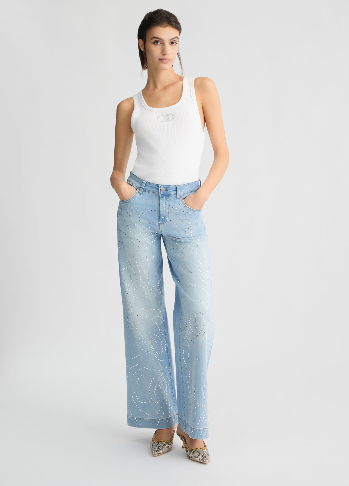 UA5158DS8007885024-light denim