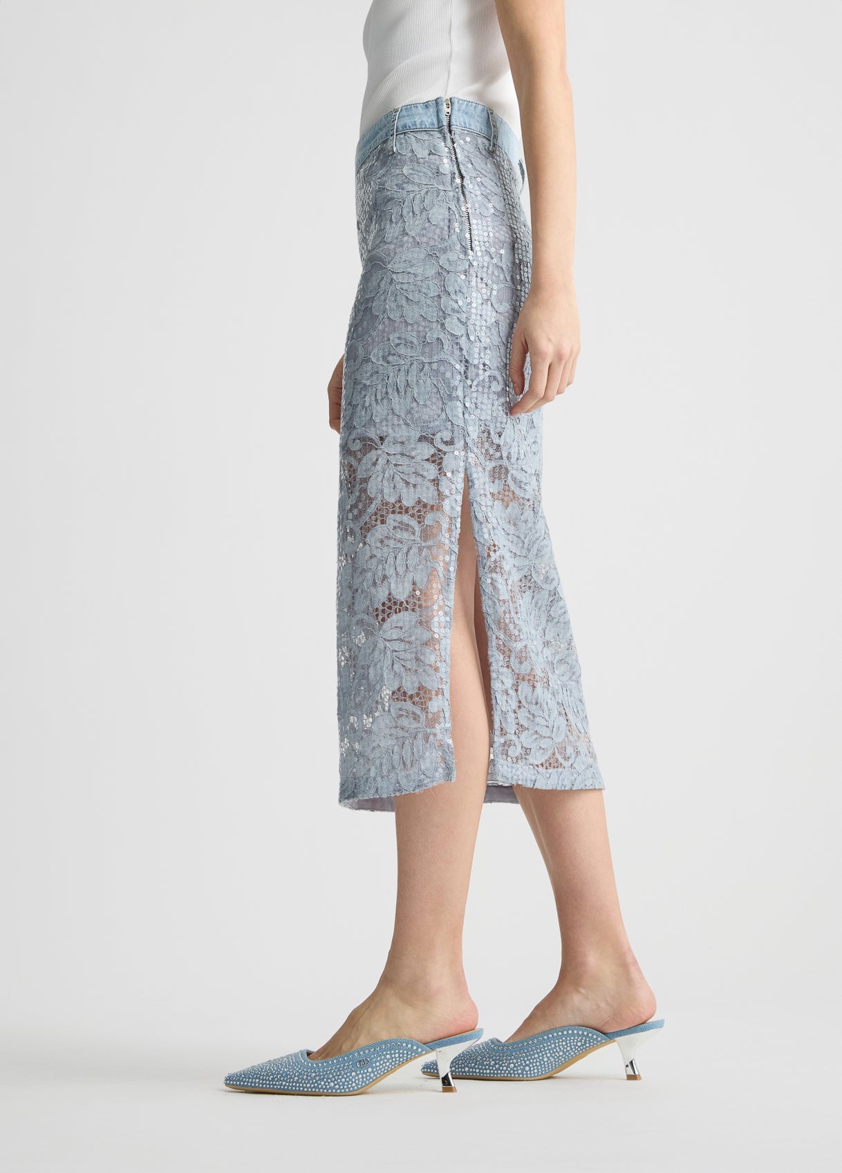 UA5221D48517882636-light denim