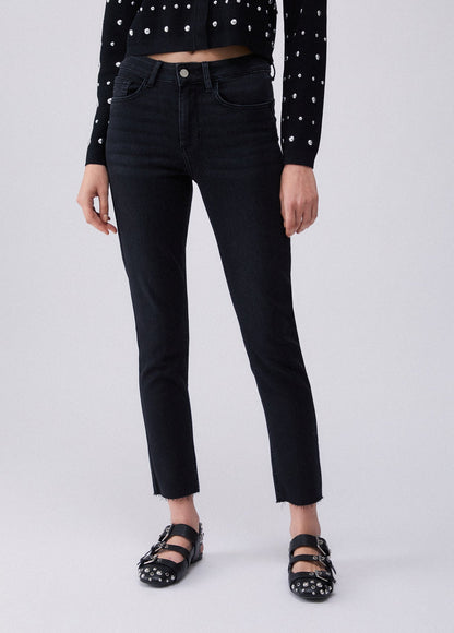 UA6035D03058748324-black denim