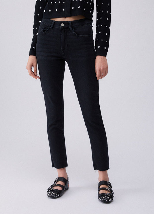 UA6035D03058748324-black denim