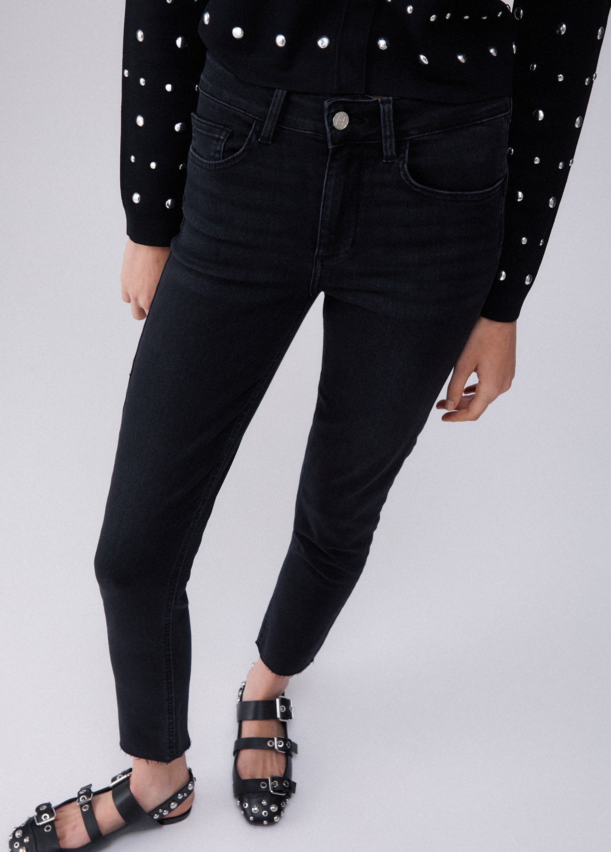 UA6035D03058748324-black denim