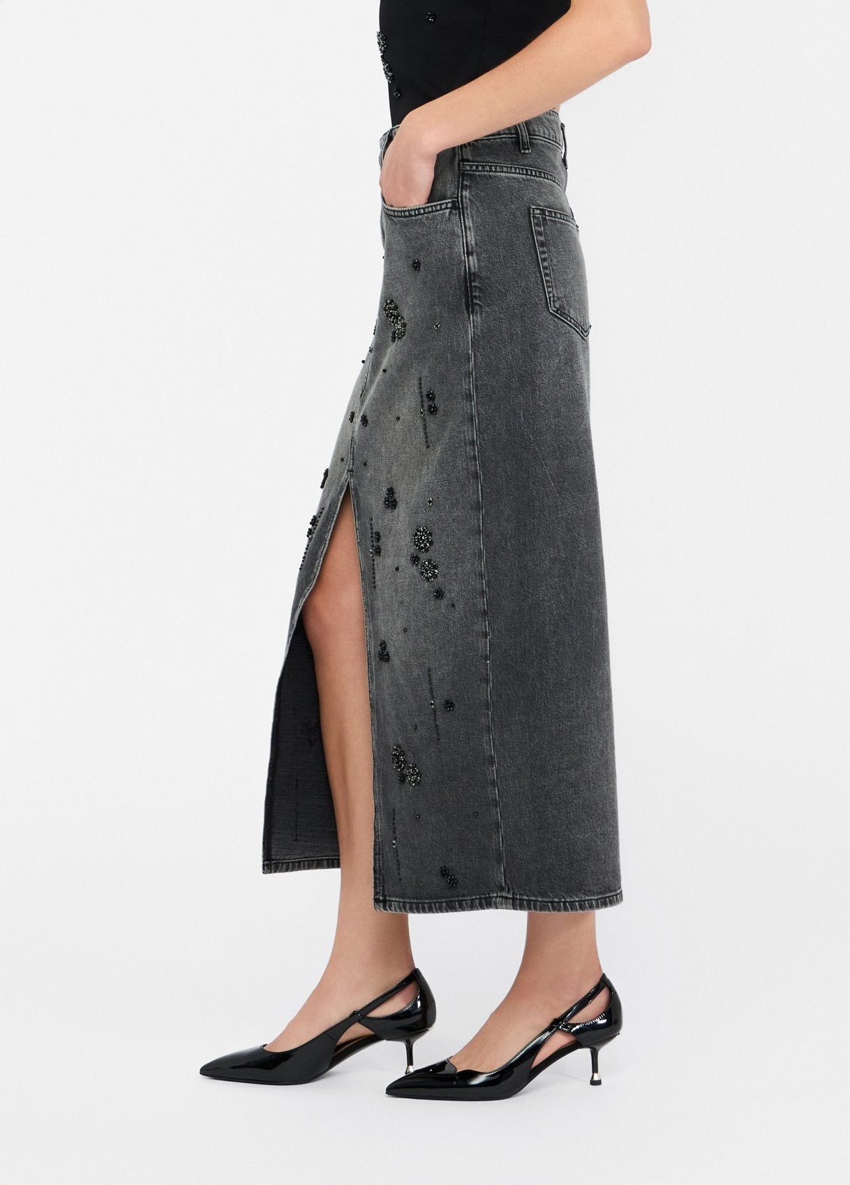 UF5112D48548745524-black denim