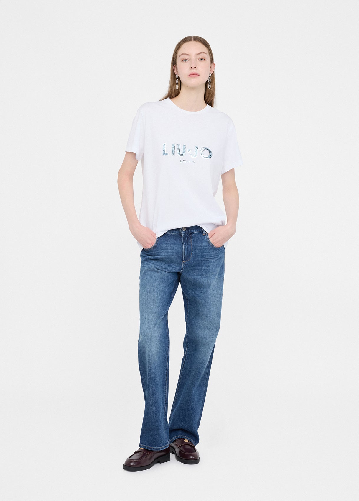 UF5260JS923M9793XS-white