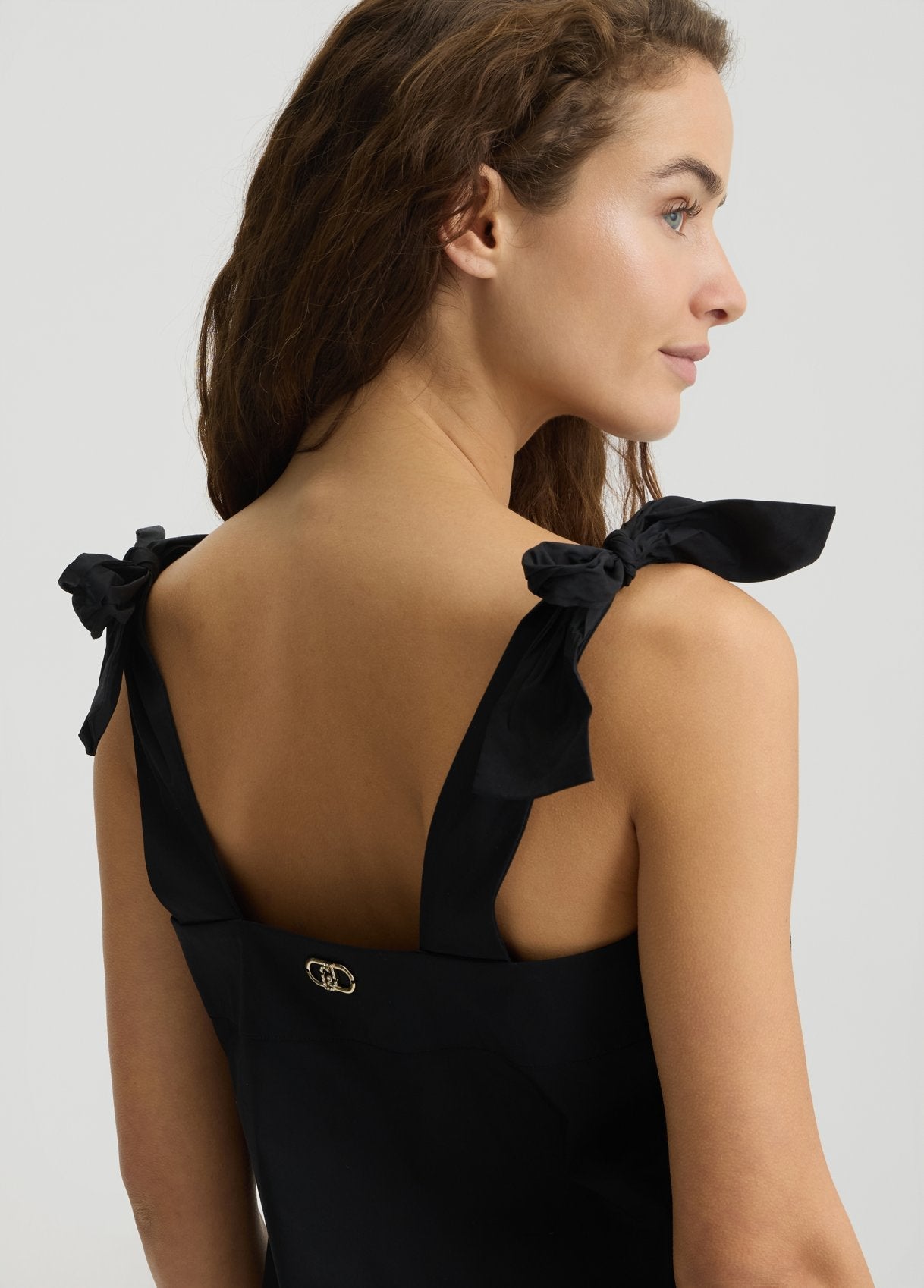 VA5064TS33022222XS-black