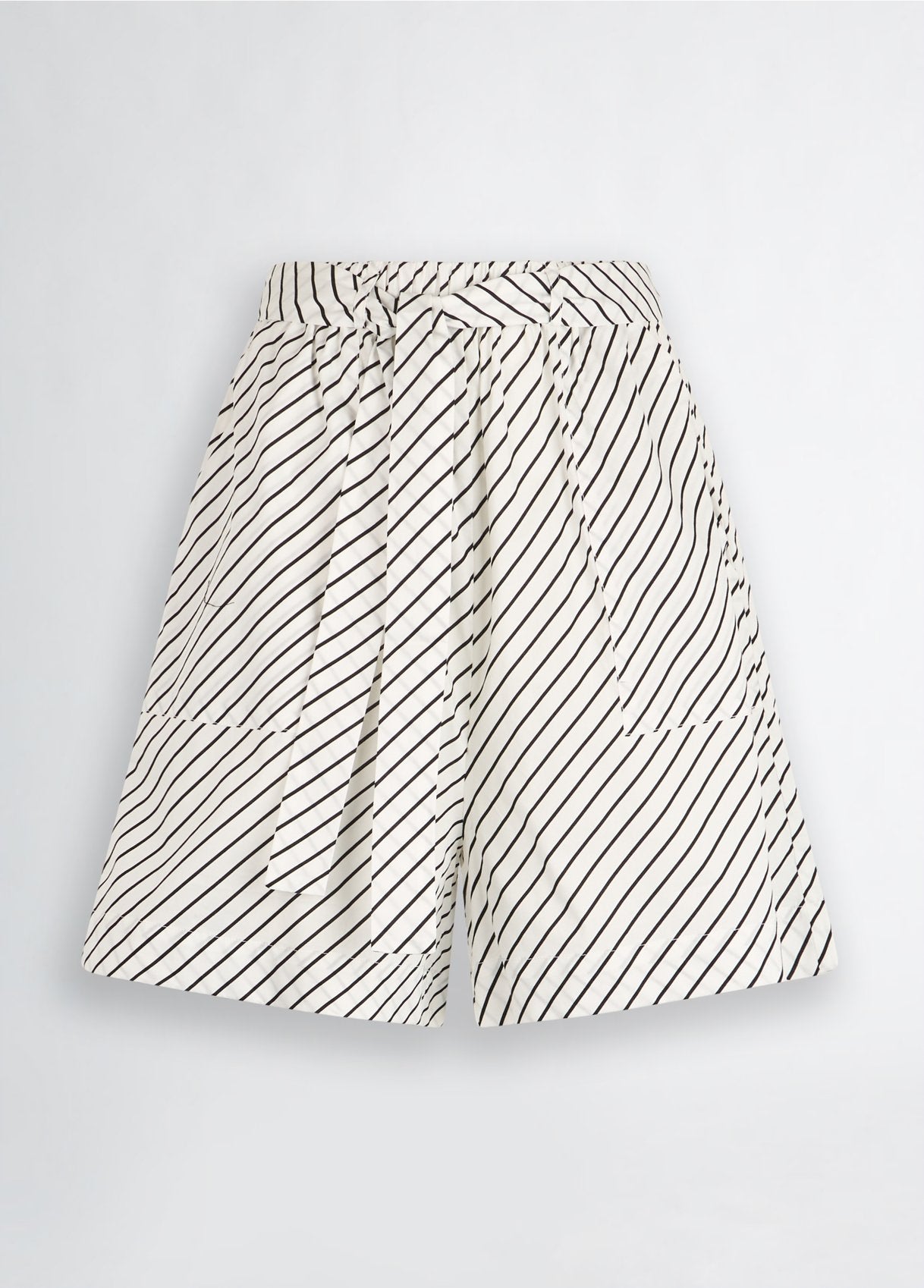 VA5066TS947M9172S-black and white stripes