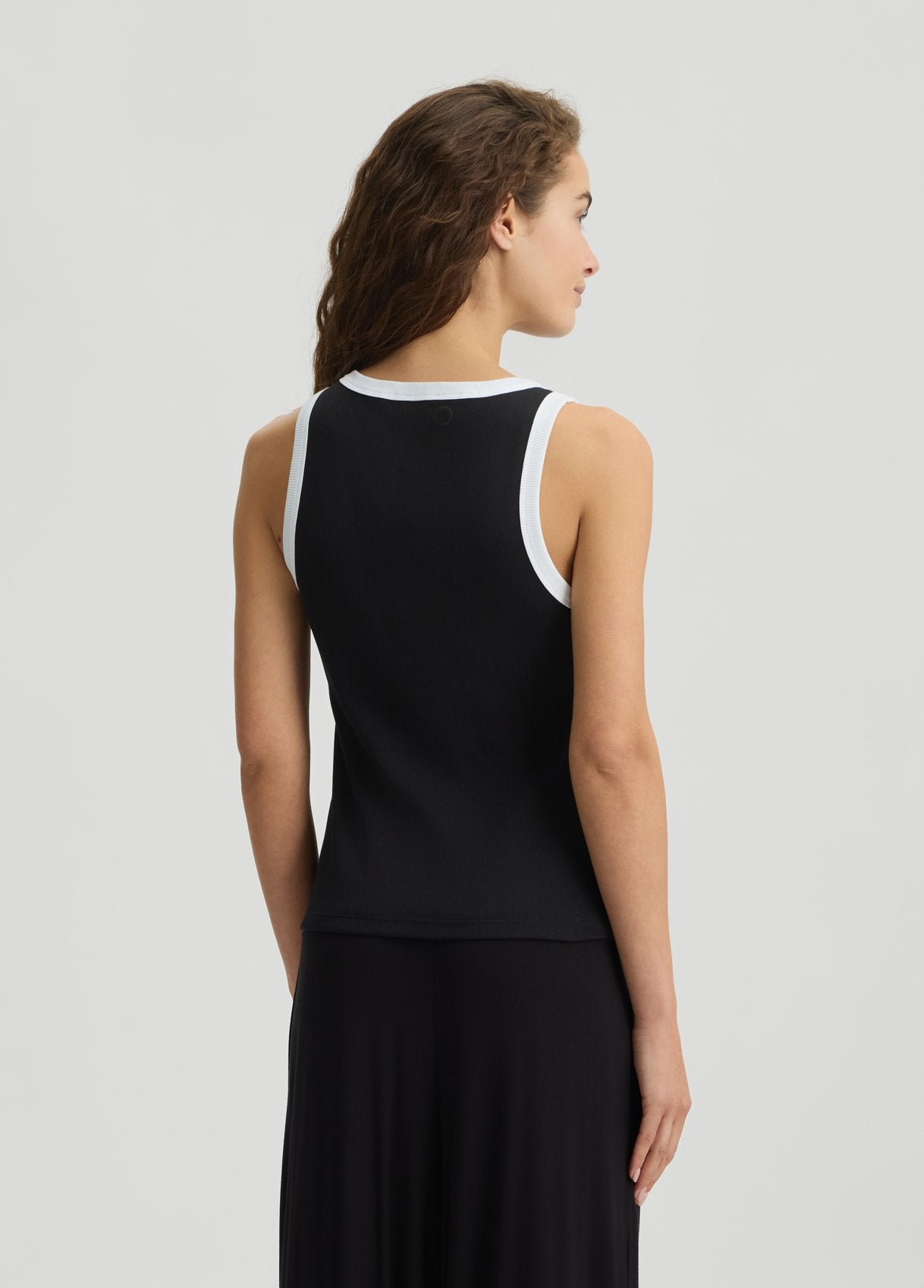 VA5179J482209096S-black