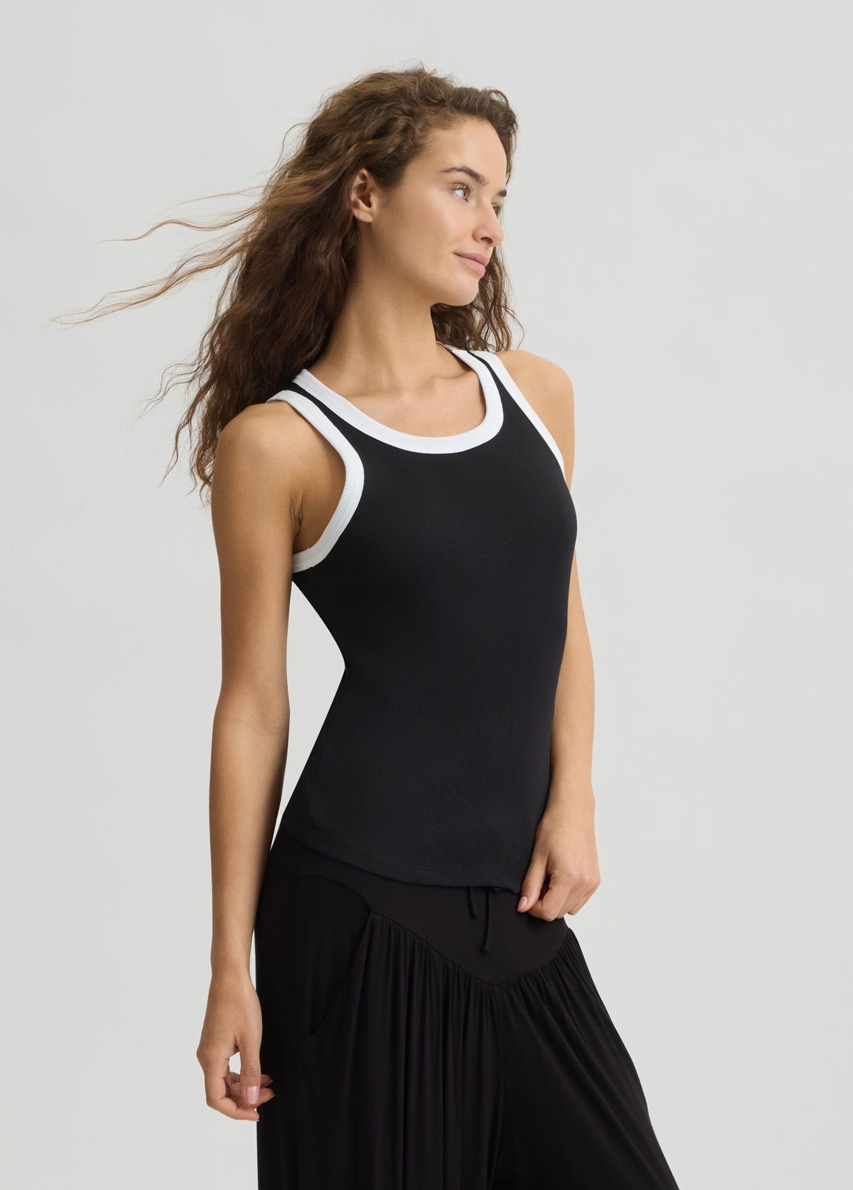 VA5179J482209096S-black