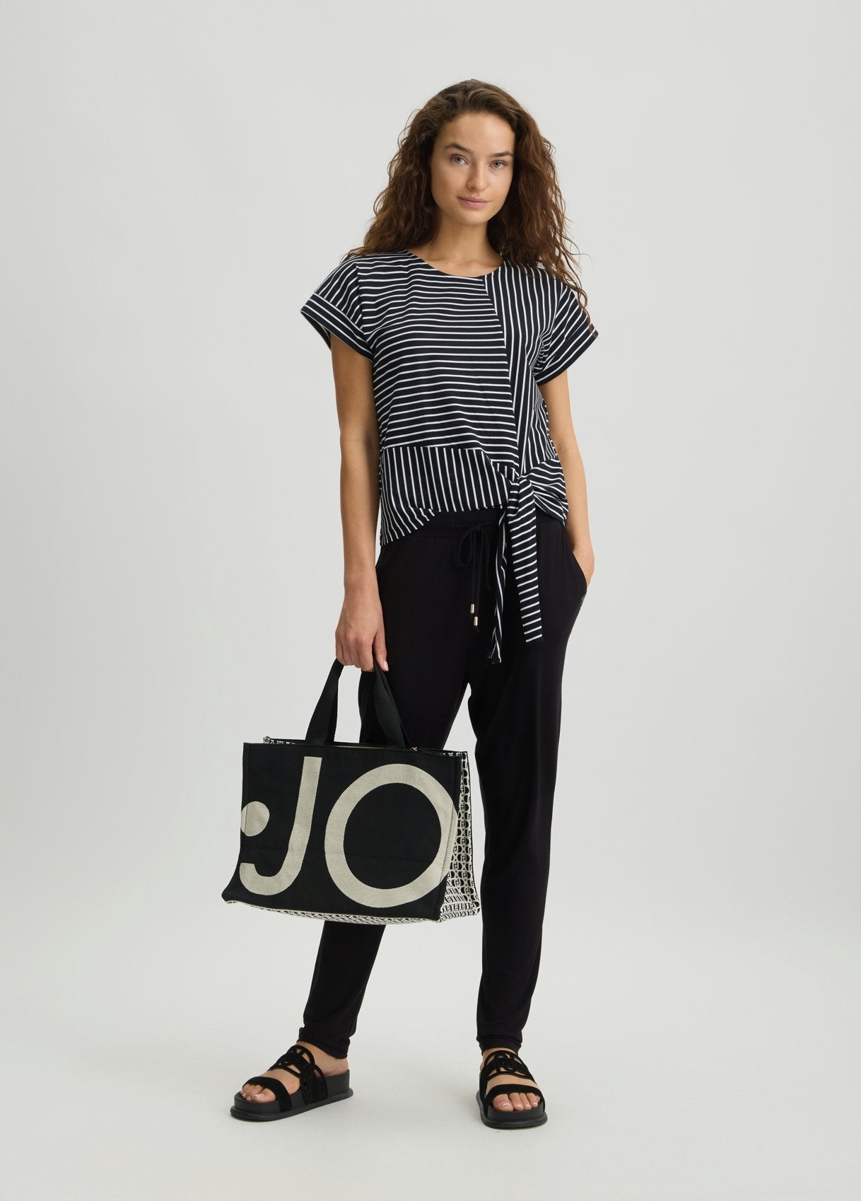 VA5182J4909M9173S-black