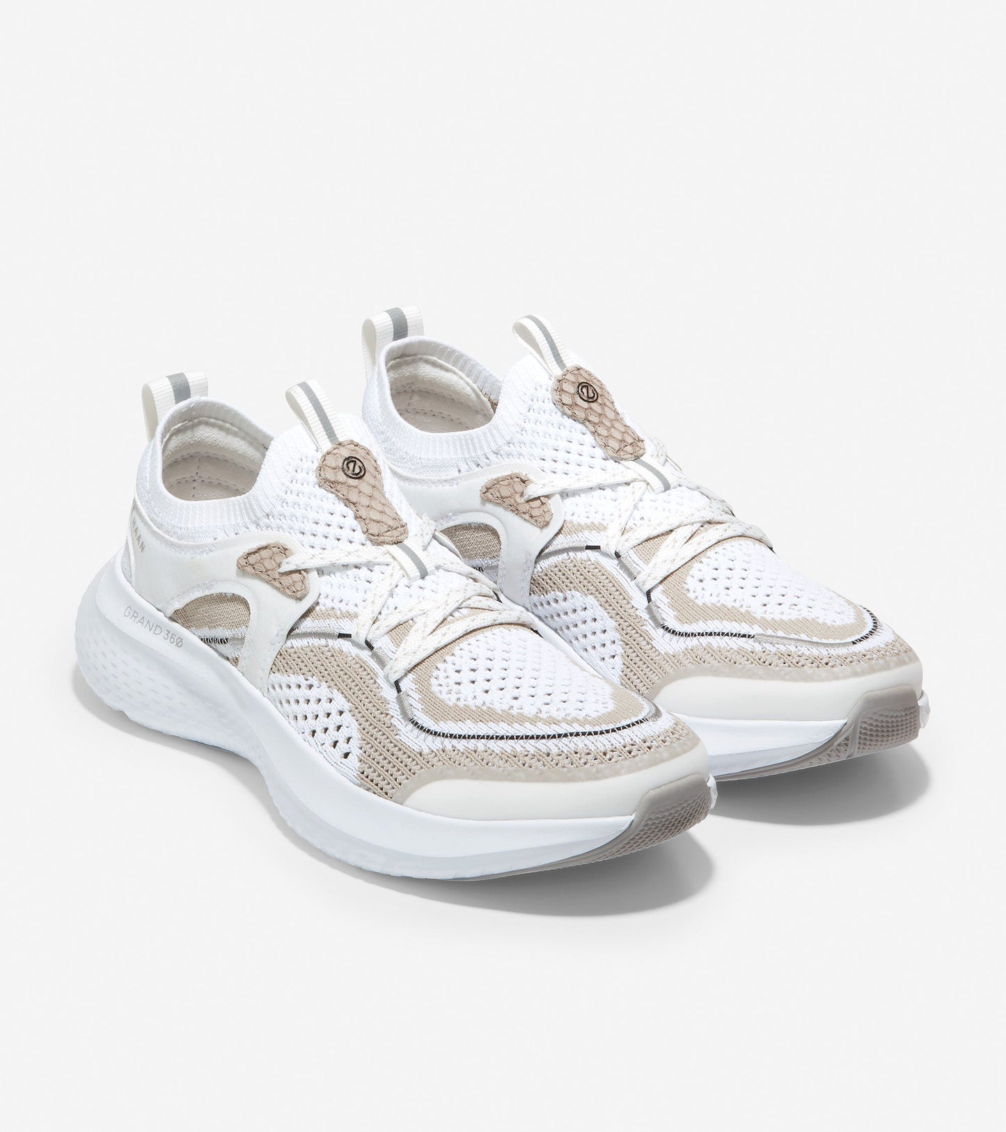 w25243-ZERØGRAND Outpace 2 Running Shoe-White-Dove Stitchlite™