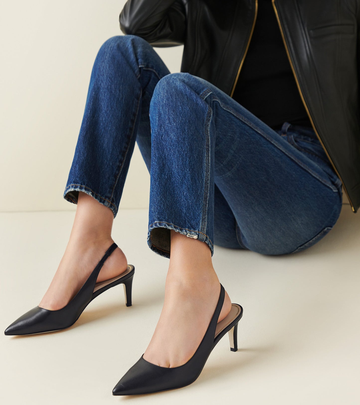 w26827-Women's Vandam Sling Back Pump-Black