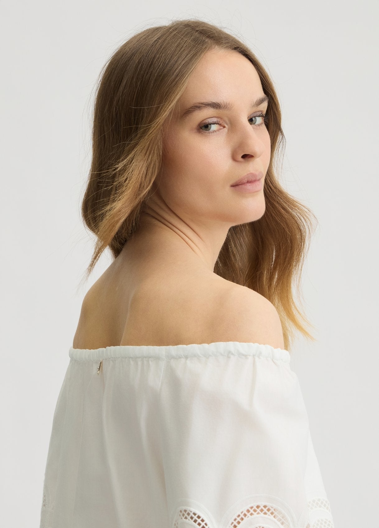 WA5257T48532030438-white