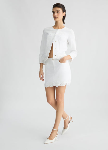 WA5456T4033M960338-white with embroidery