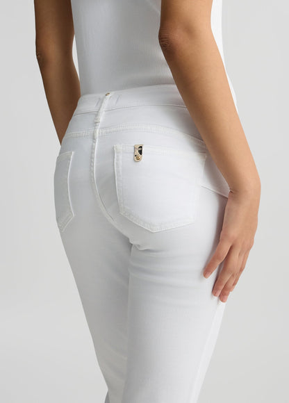 WA5457T4033M960324-white with embroidery