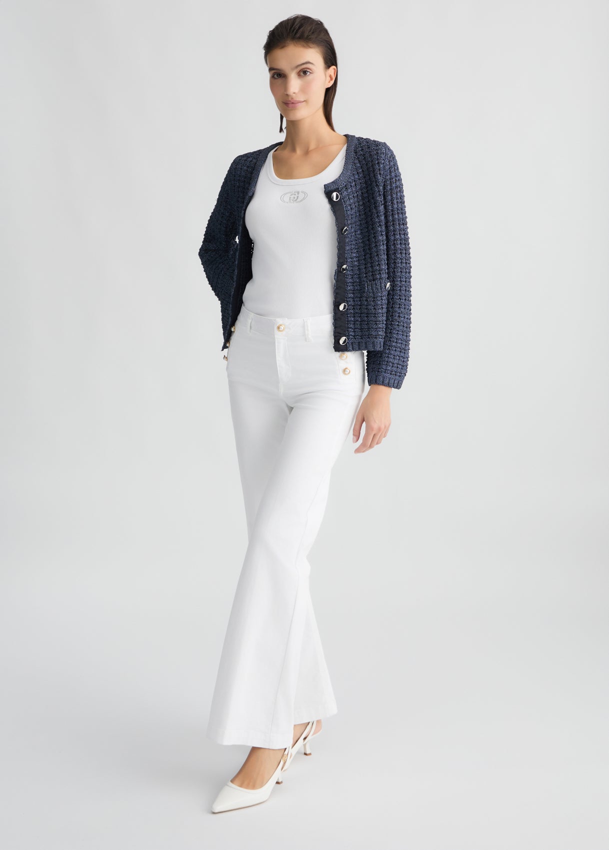 WA5459T40331111124-white