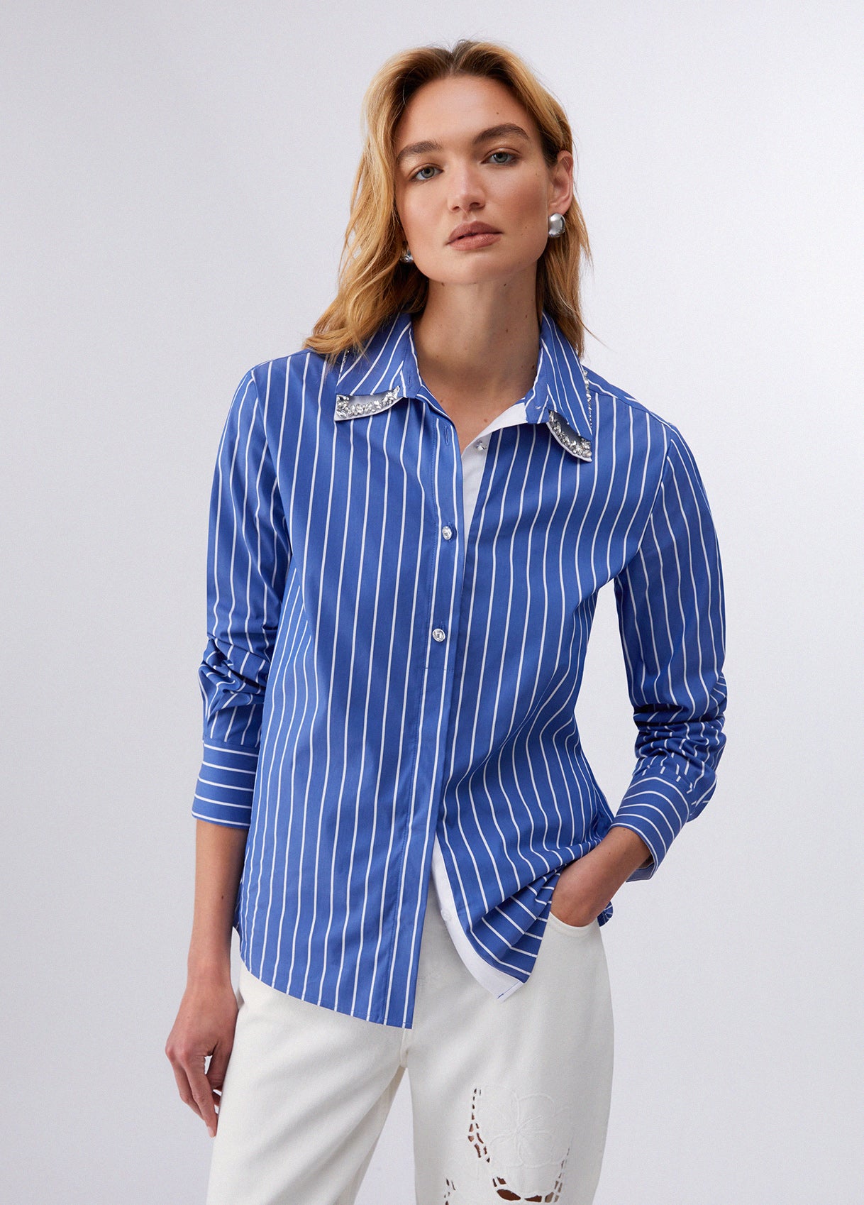 WA6183T407AT960138-striped blue