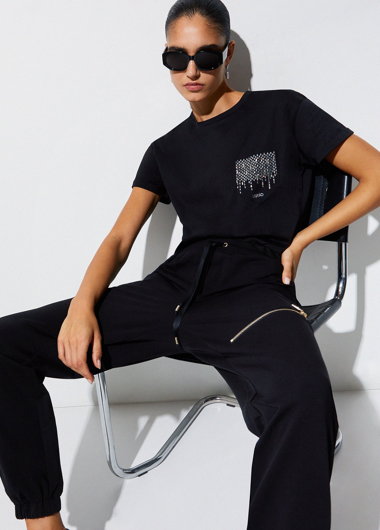 WA6372JS923P9392XS-black